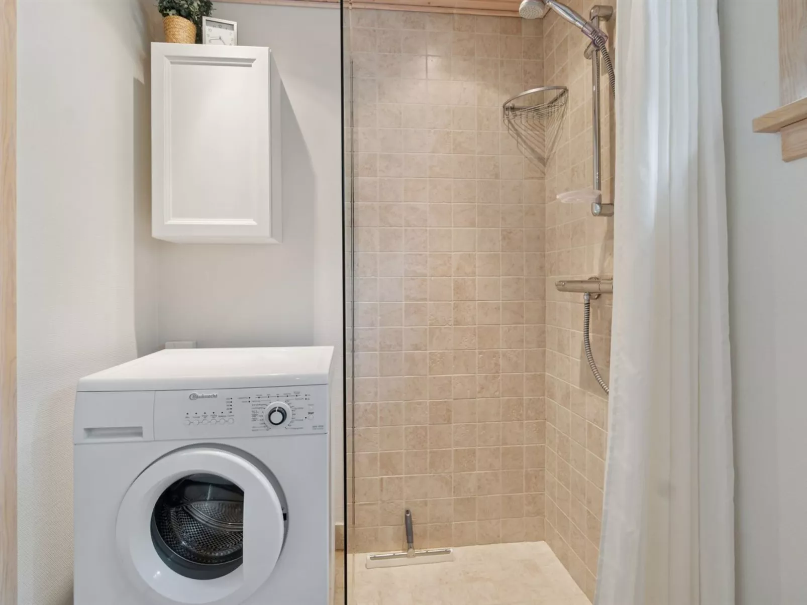 "Ilta" - 2.8km from the sea-Binnen