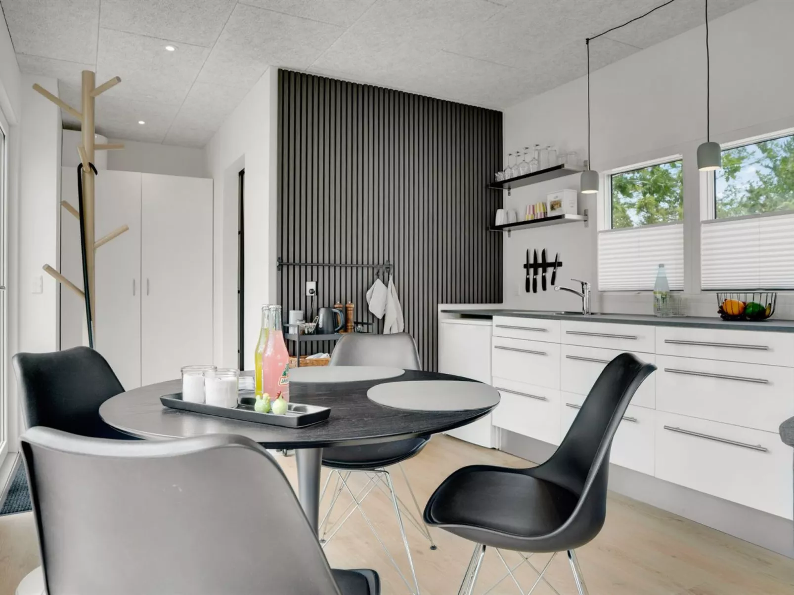 "Konrad" - 300m from the sea-Binnen