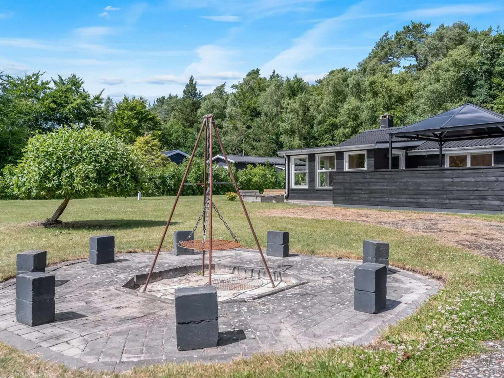 "Tellervo" -  from the sea-Buiten