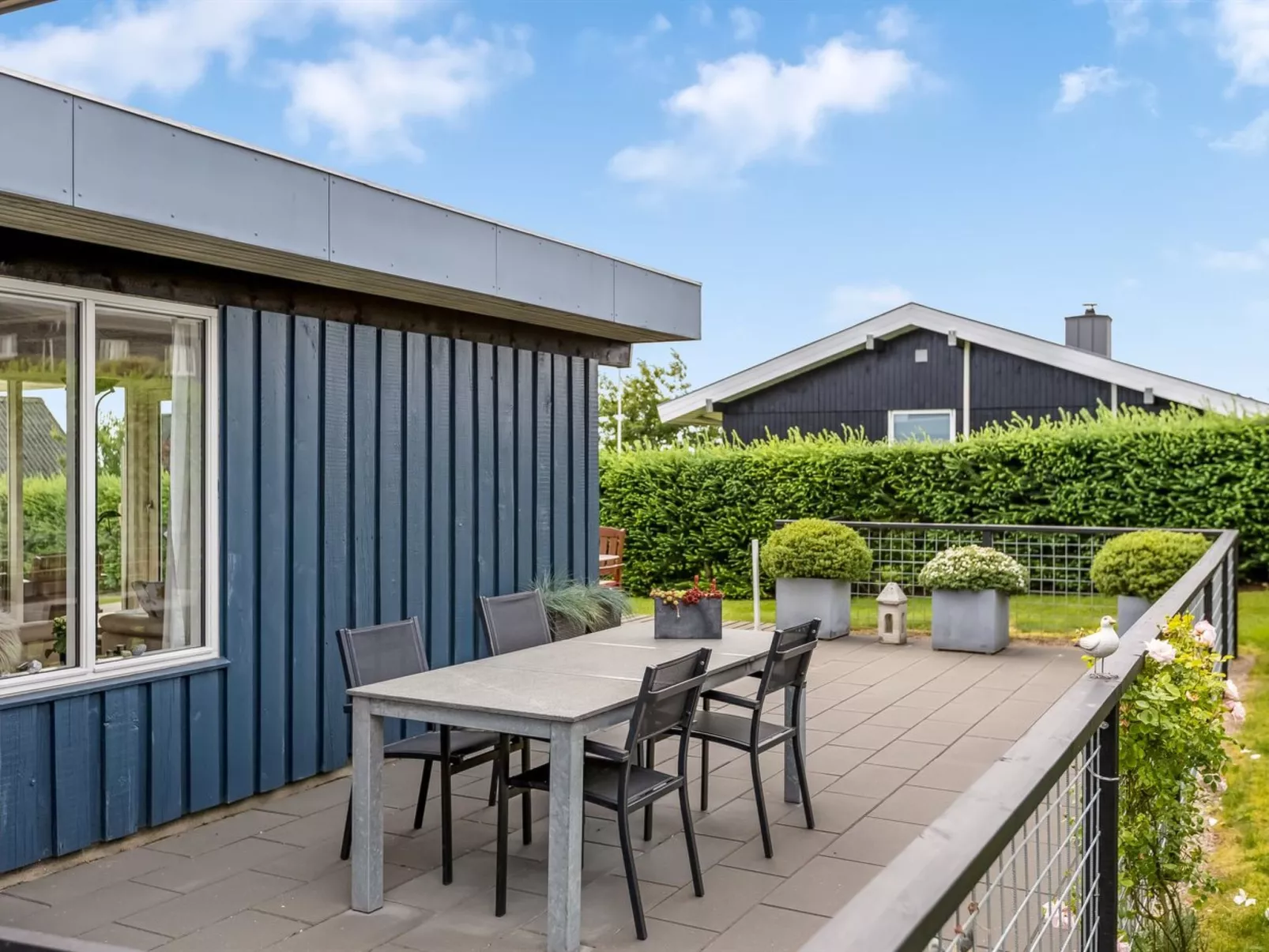 "Nielsine" - 250m from the sea-Buiten