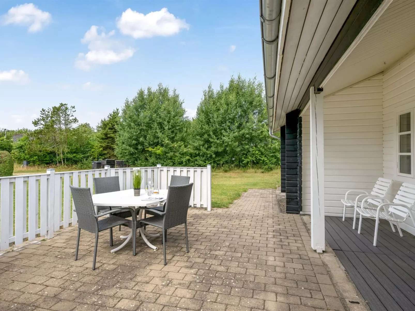 "Blesse" - 500m to the fjord-Buiten