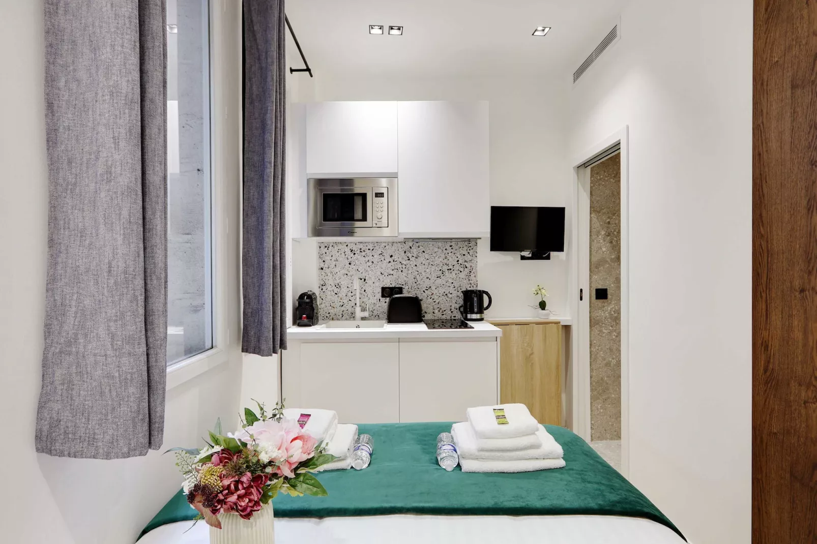 FDL-13-CAIRE 4 NEW-Niet-getagd