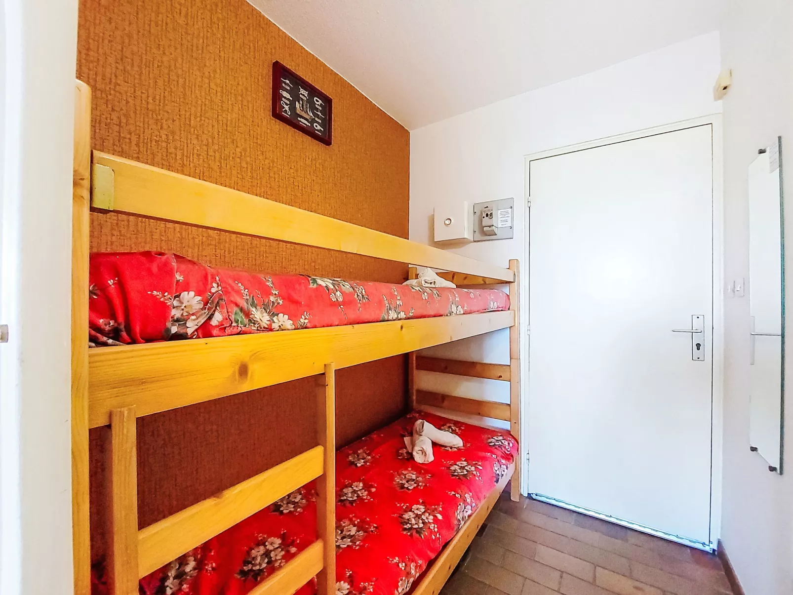 Les Aigues Marines-Binnen