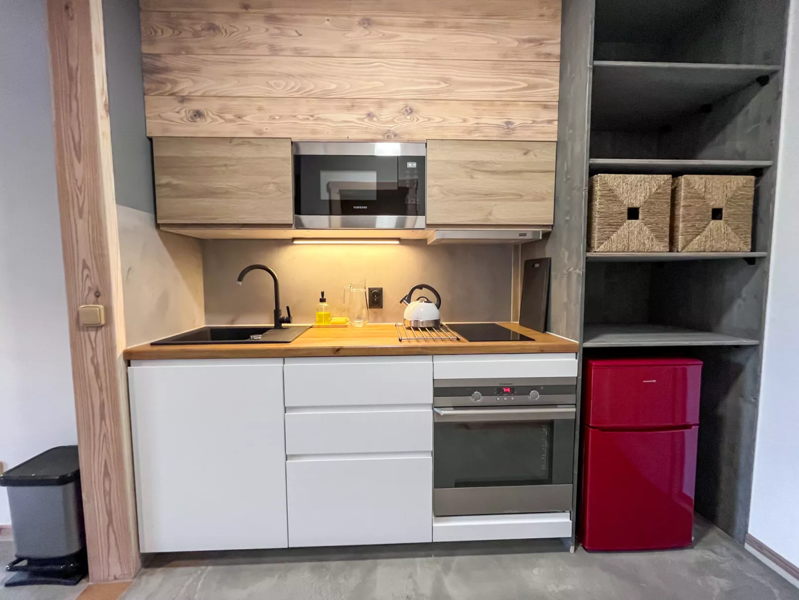 Sachrův Kopec-Binnen