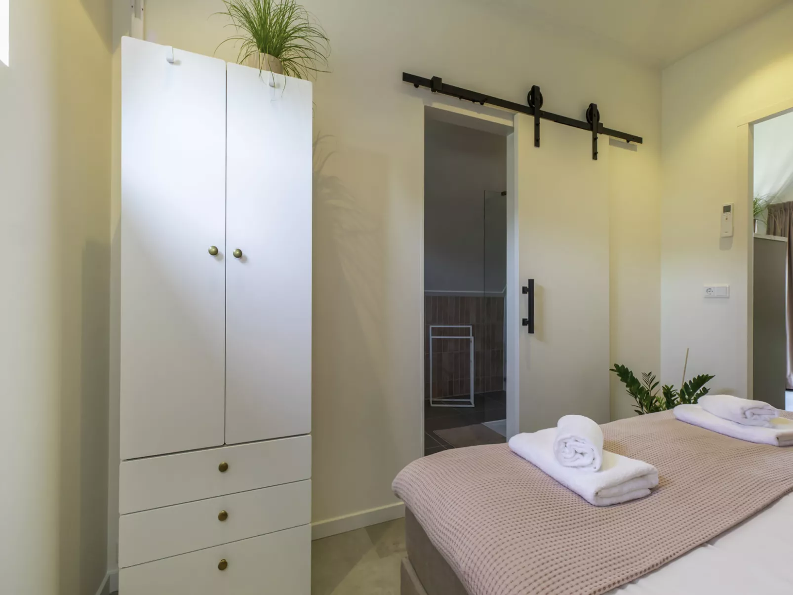 Appartement 'Bed by Al'-Binnen