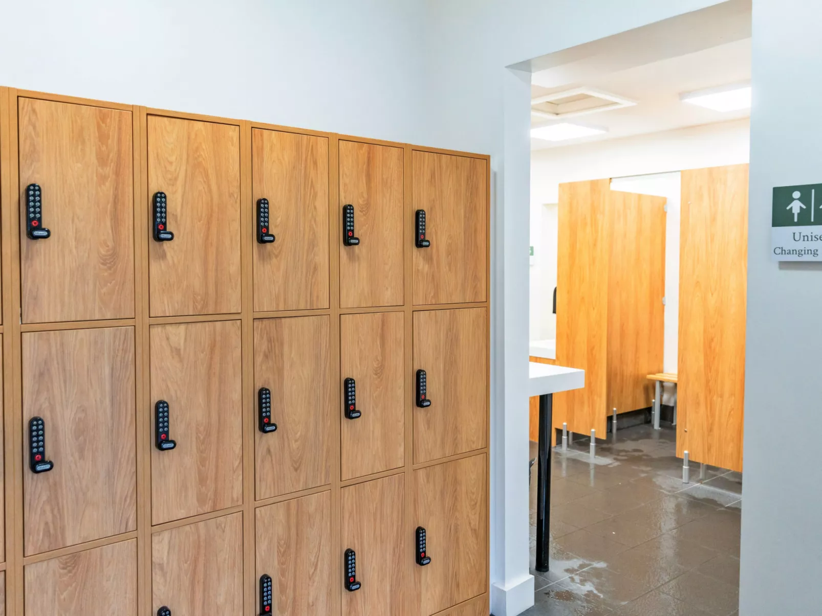 Serendipity Lodge-Binnen