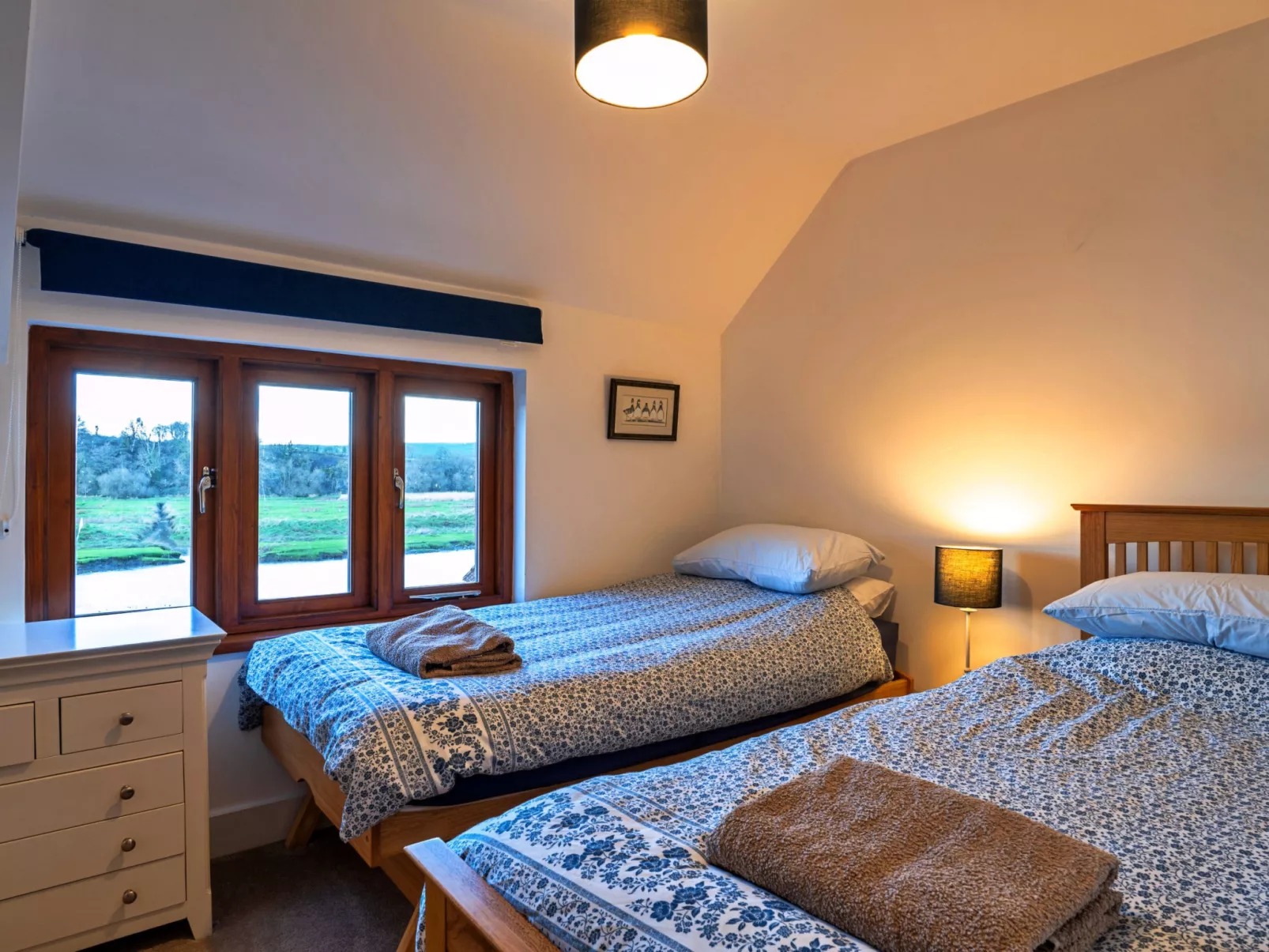 Lower Netherdowns-Binnen