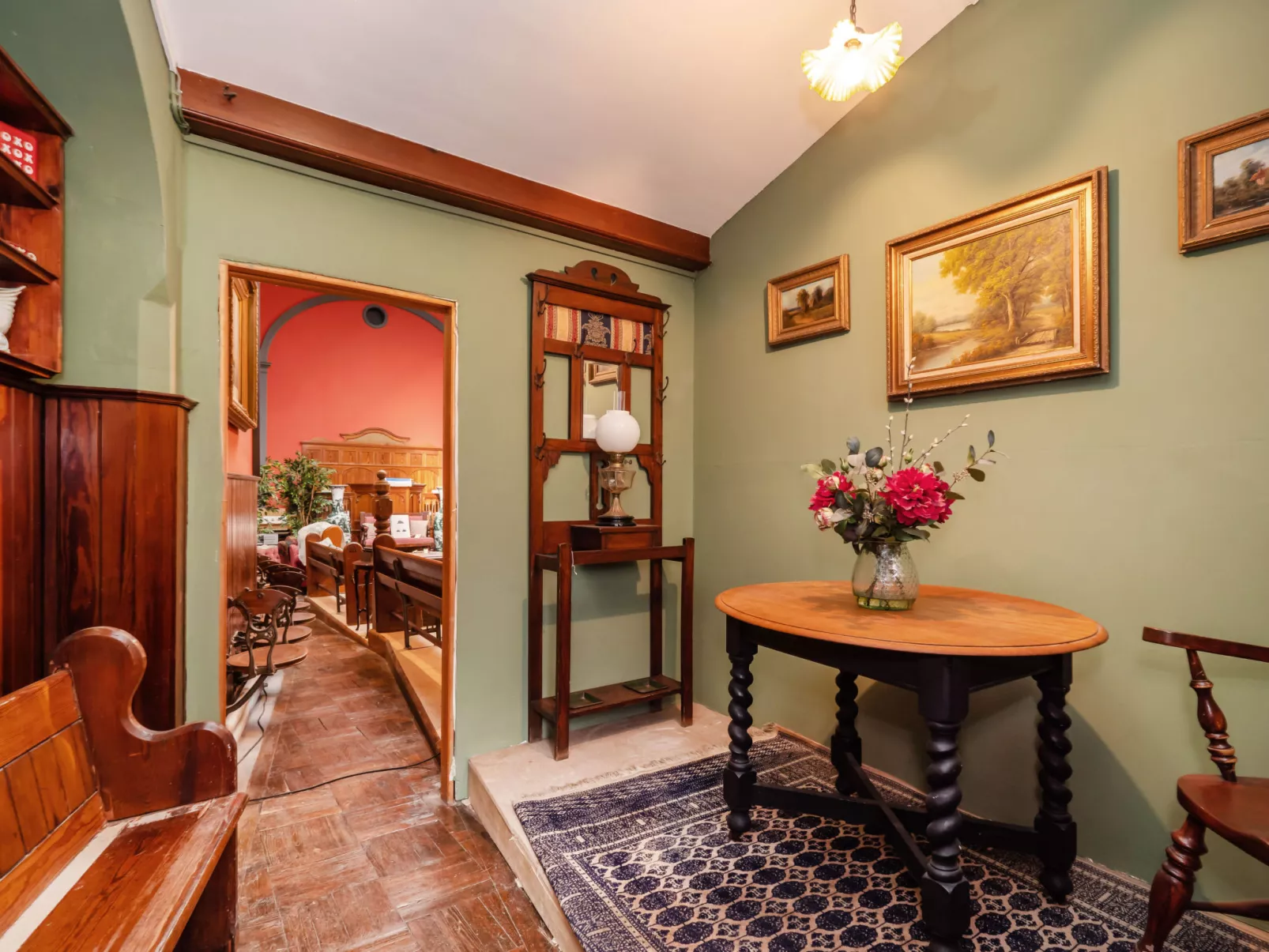 The Old Sunday School & Vestry-Binnen