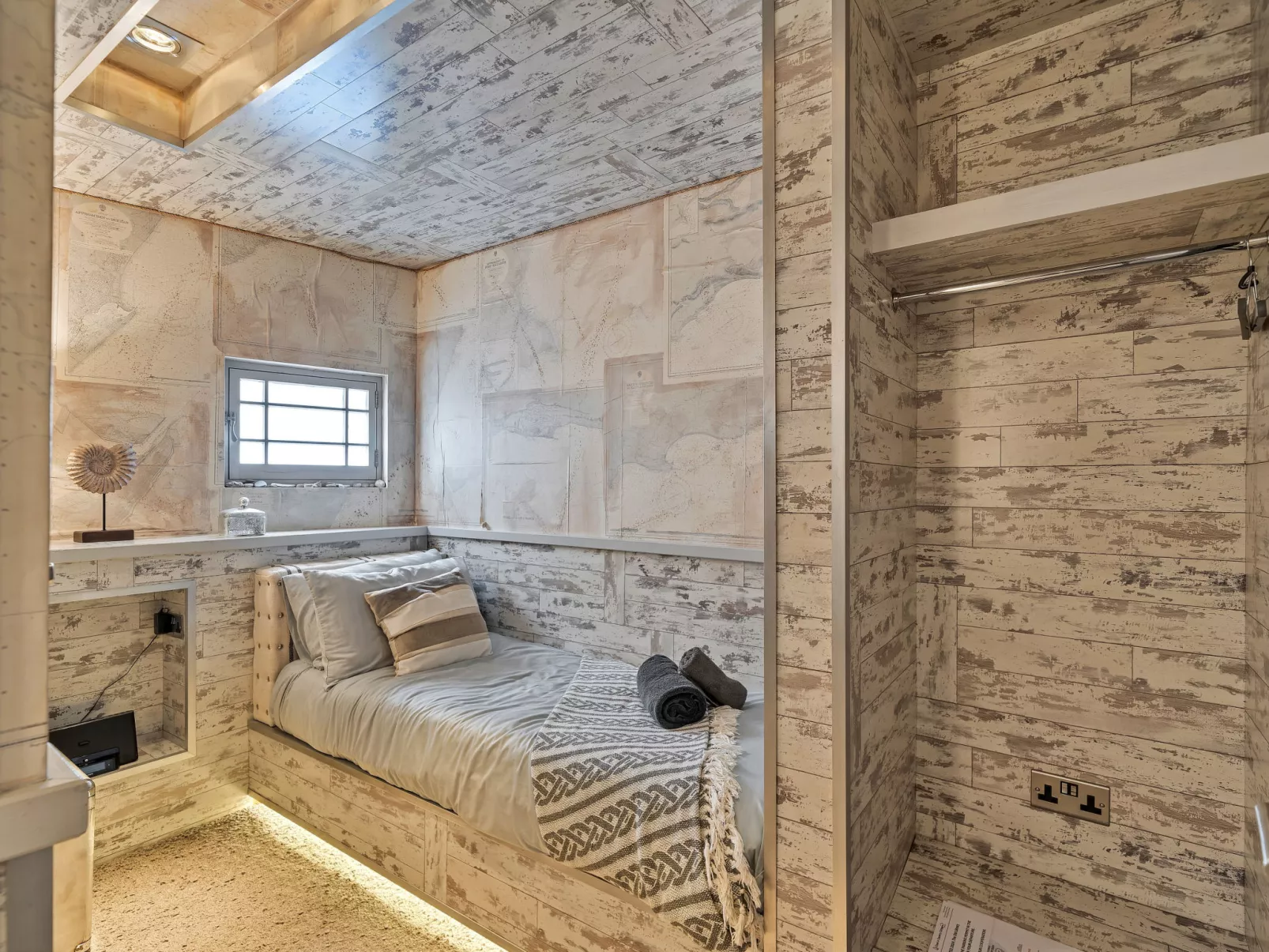 The Old Library-Binnen