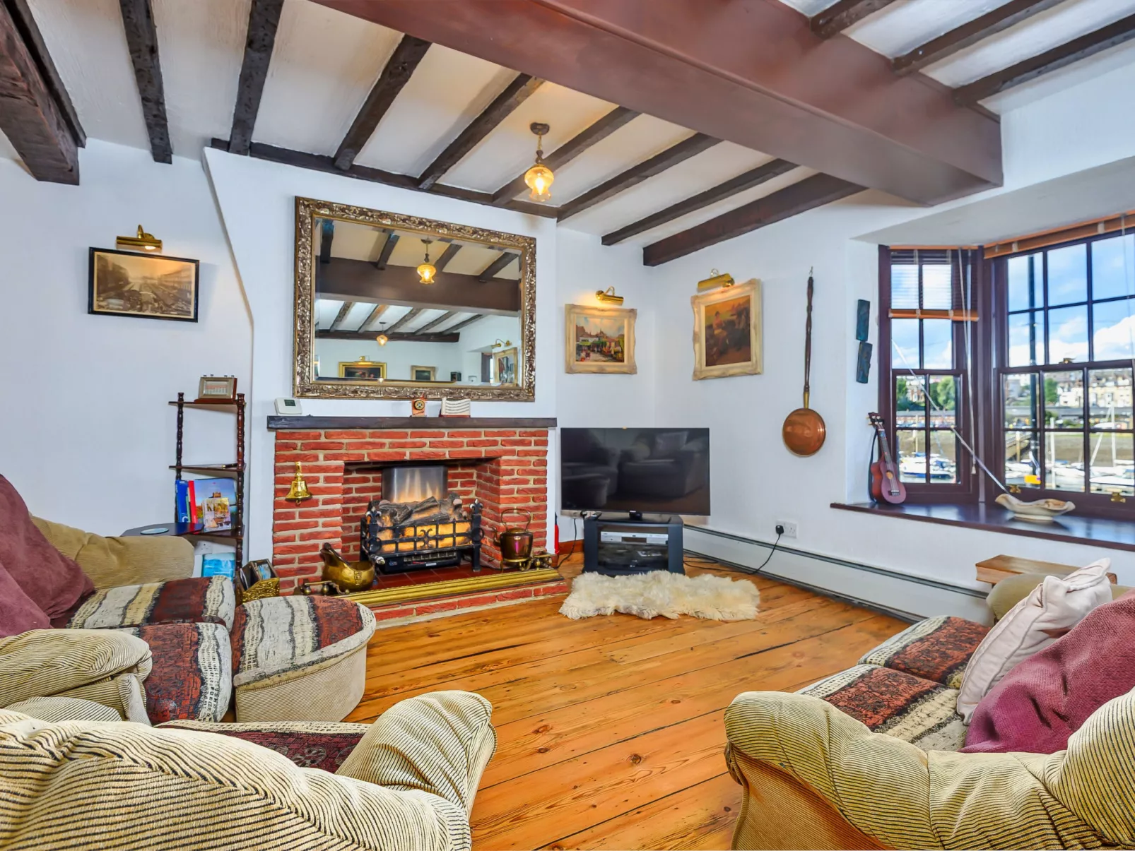 Ukulele Cottage-Binnen