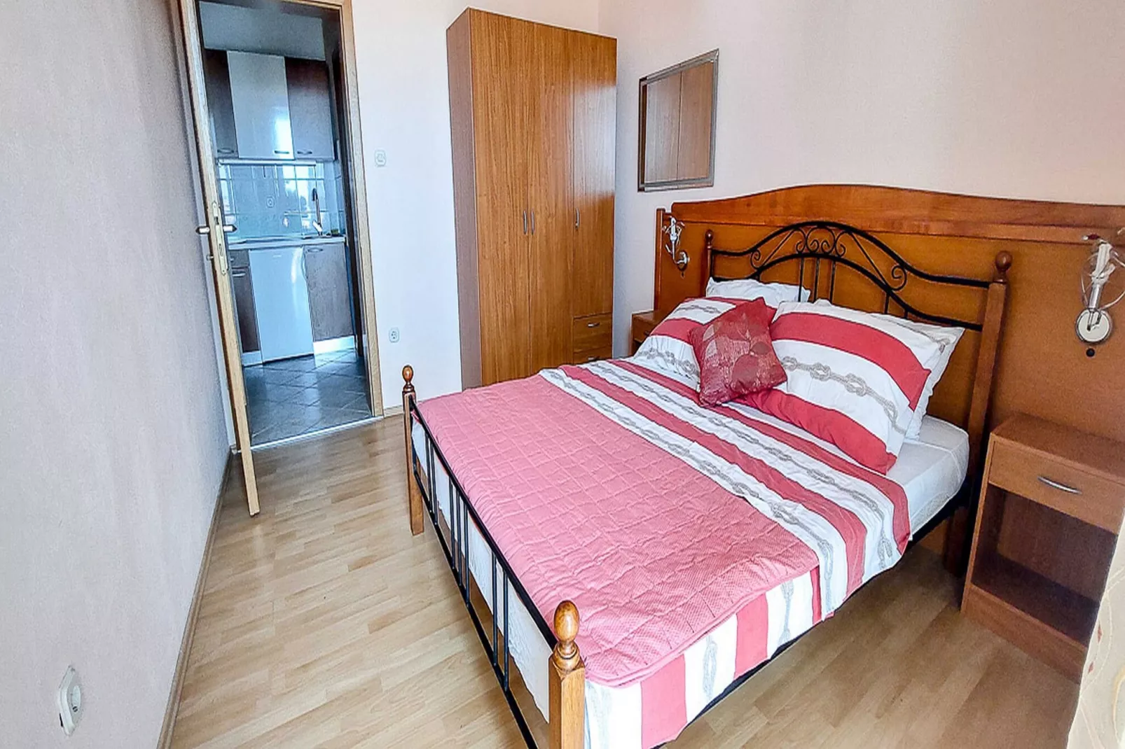 Apartments Smokvica - Superior One Bedroom Apartment with Balcony with Sea View (Apartment 2)-Slaapkamer