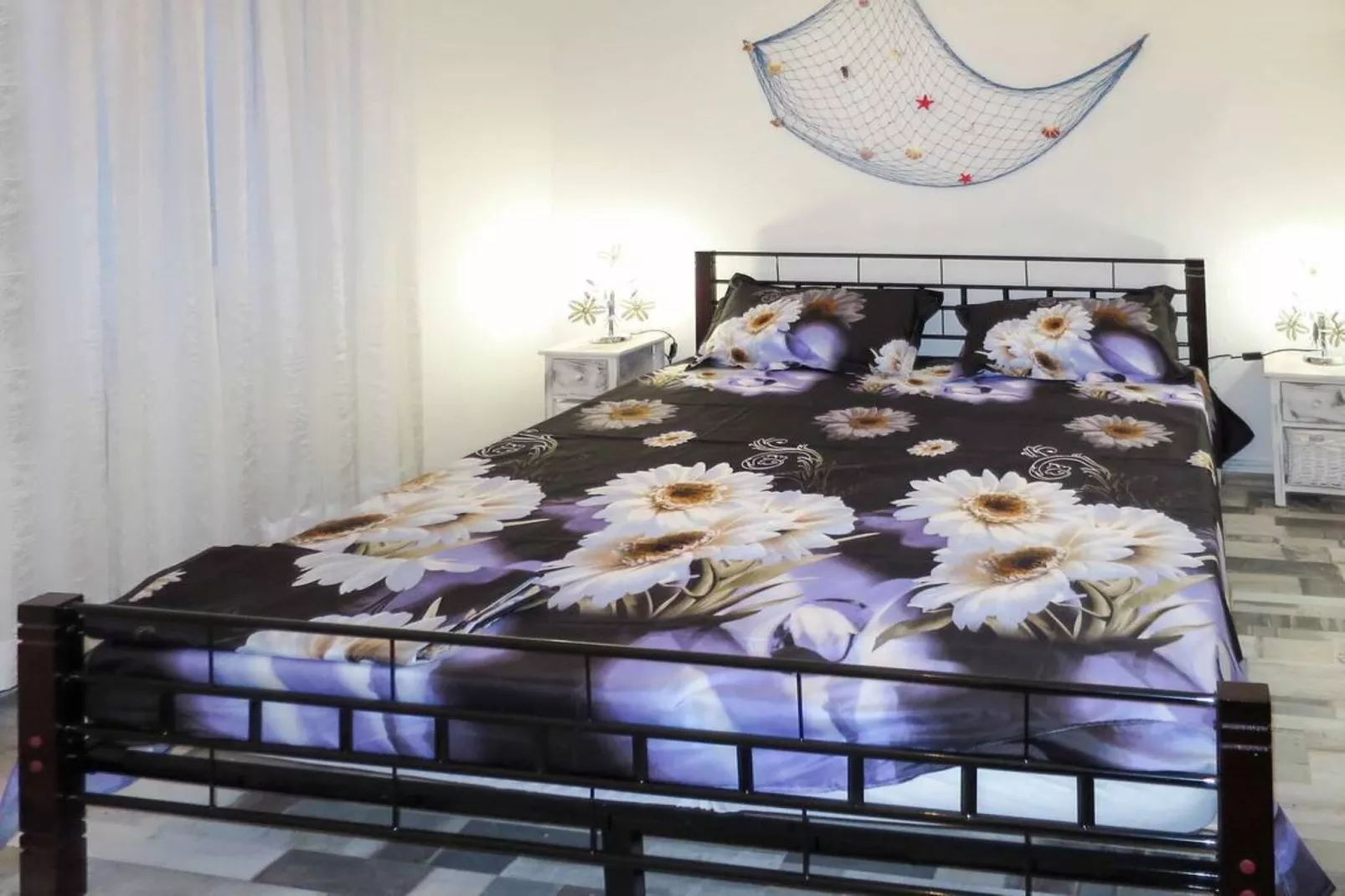 Sea-View Apartments with Pool, Terrace, and Outdoor Lounge in Scenic Čiovo Island - Two Bedroom Apartment (Owner Sollis I)-Slaapkamer