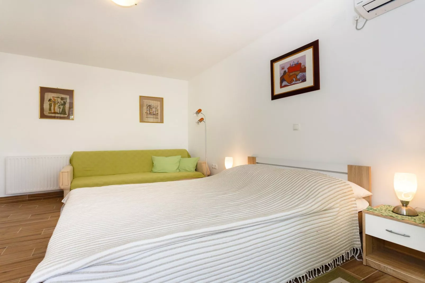 Cozy and Trendy Apartments Krk - Two Bedroom Apartment with Terrace-Slaapkamer