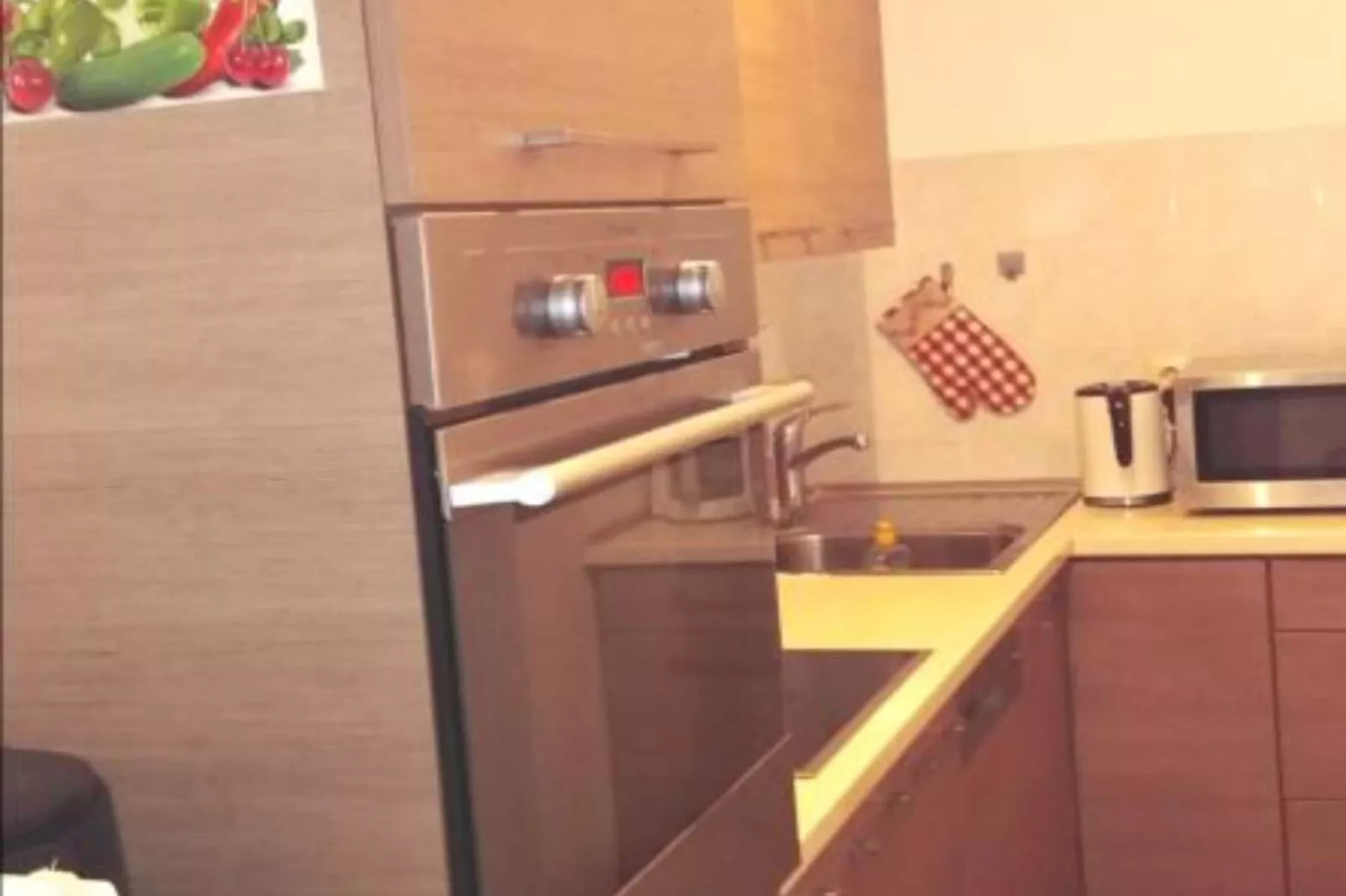 Three-Bedroom Apartment-Keuken