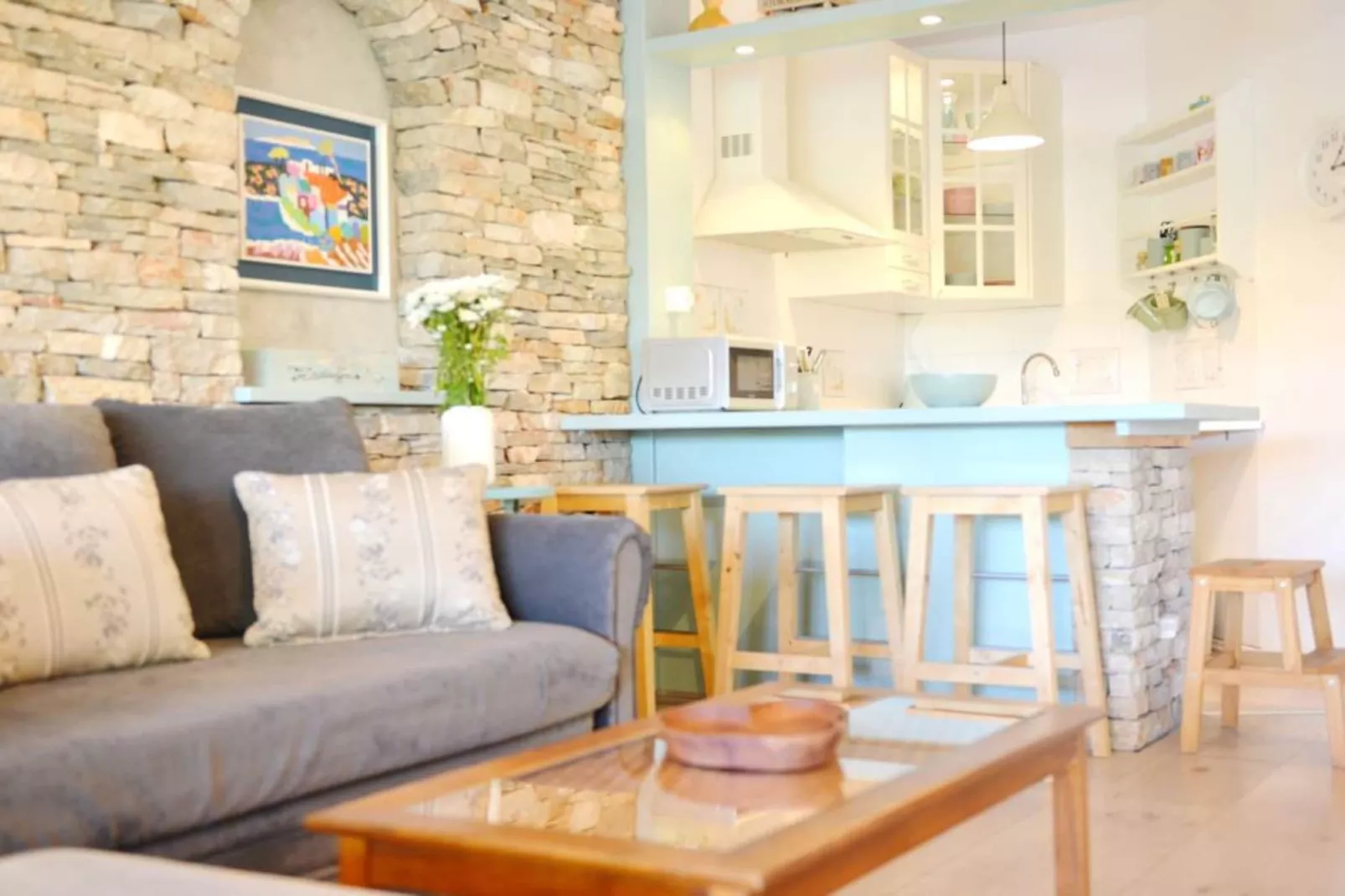 Two-Bedroom Apartment (Kadulja)-Woonkamer