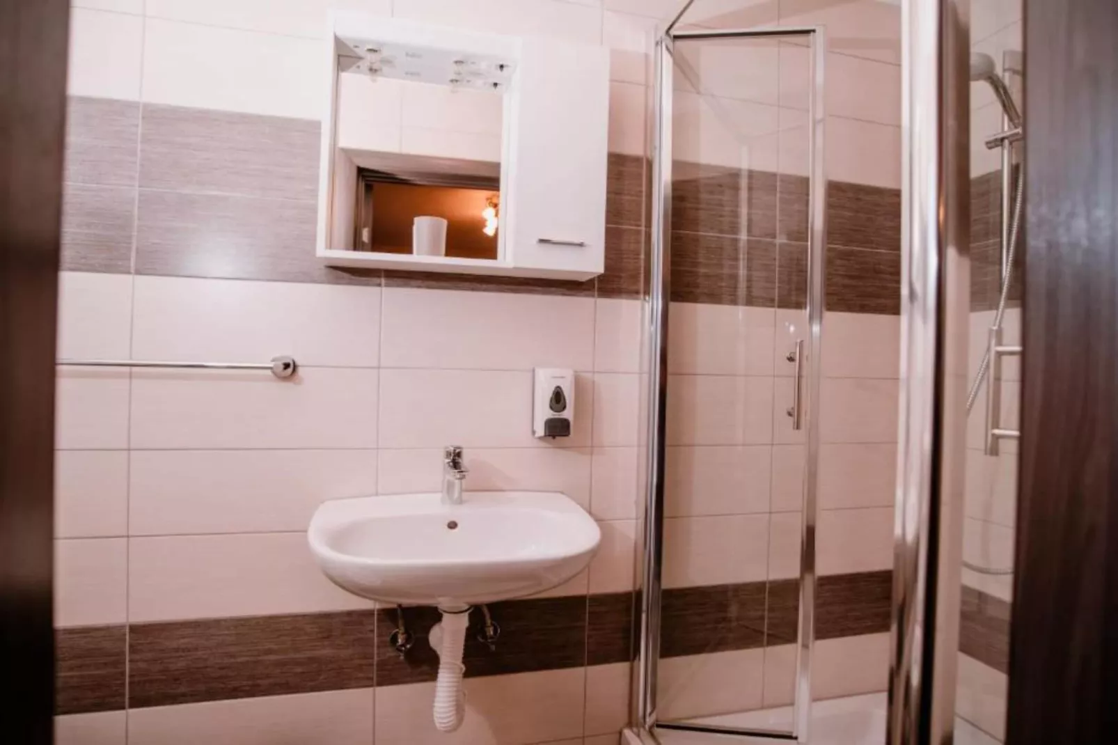 Mountain Serenity Rooms - Double Room with Balcony  2-Badkamer