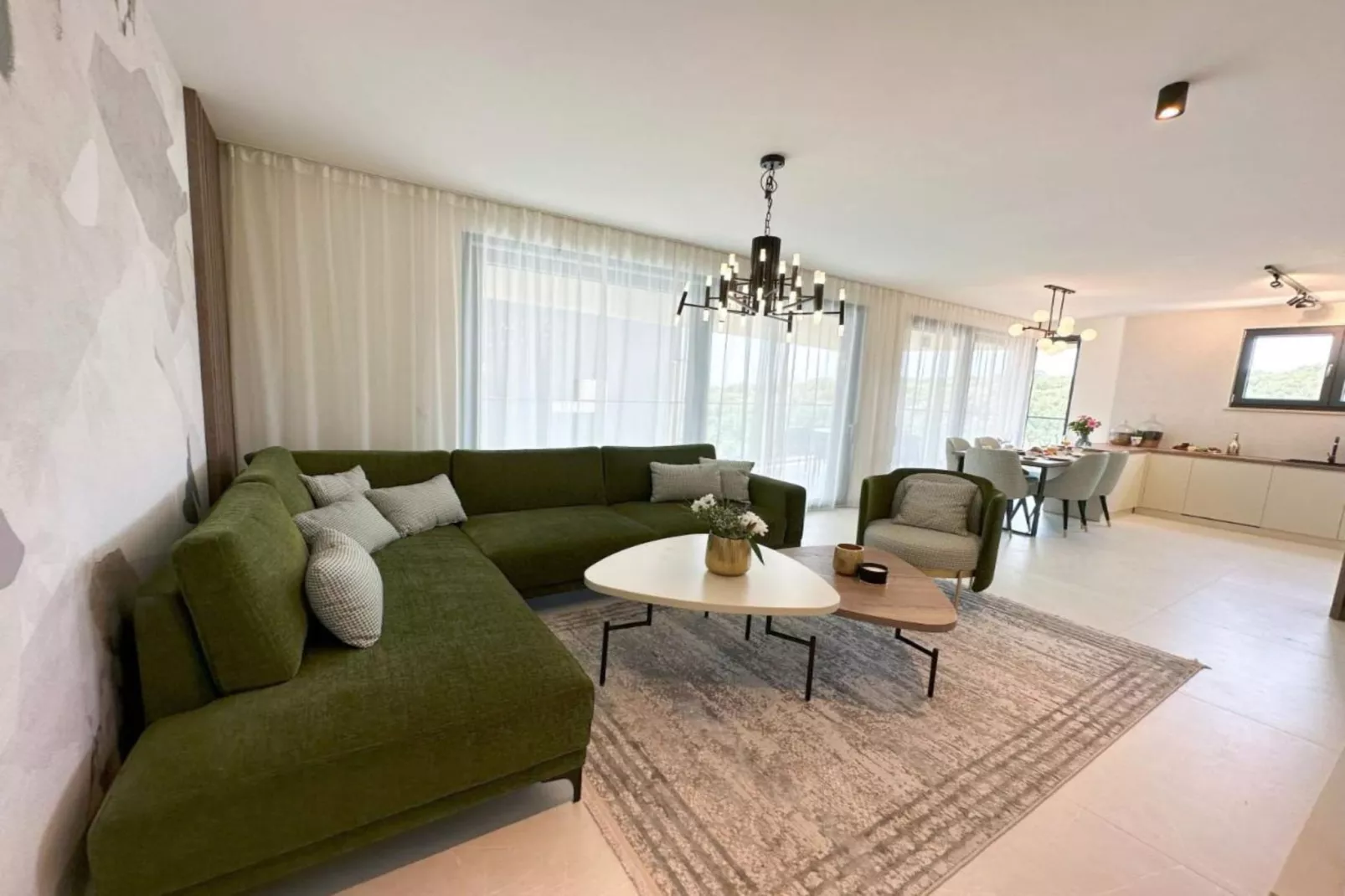 Leonarda Waterfront Residences- Three-Bedroom Penthouse  (The Riviera Three) -S3-Woonkamer