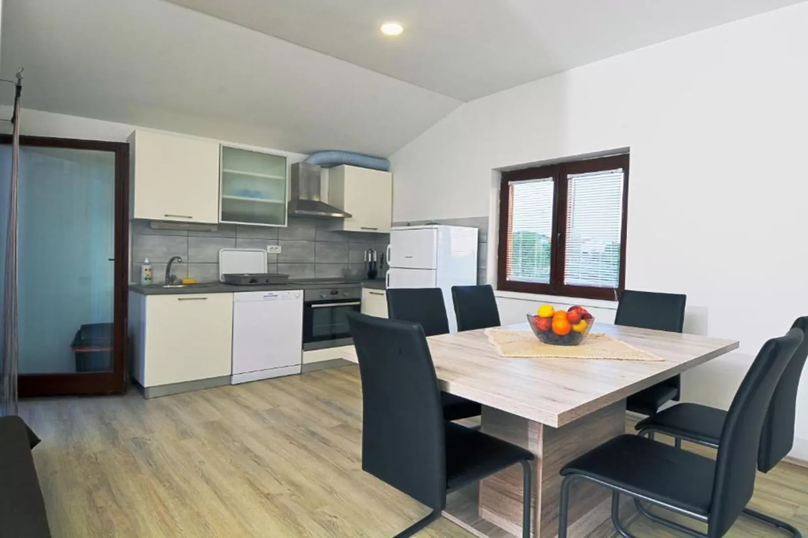 One Bedroom Apartment With Terrace (A1)-Niet-getagd