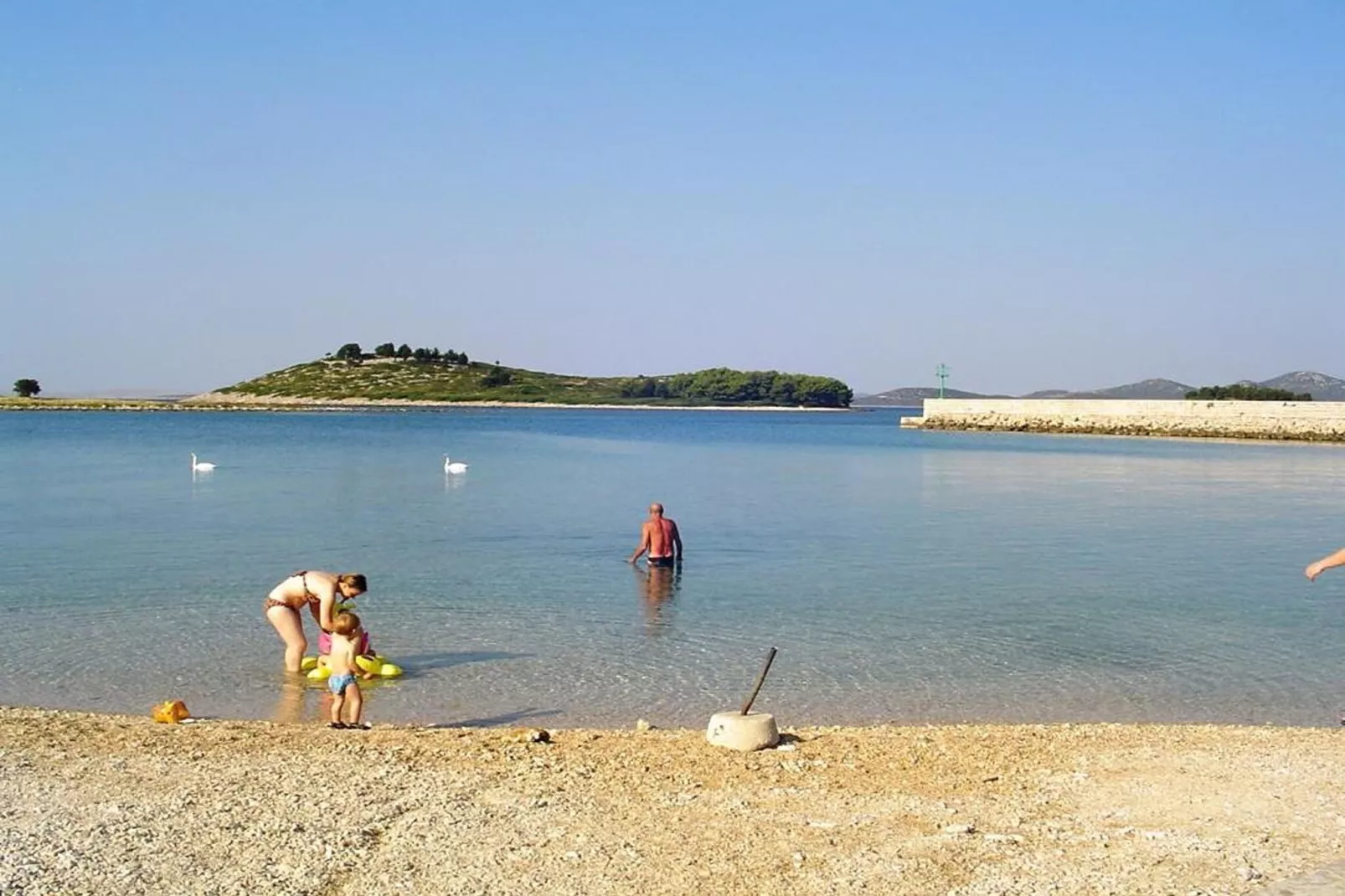 Apartments A&N Pakoštane - One Bedroom Apartment with Sea View and Balcony (A1)-Buitenlucht