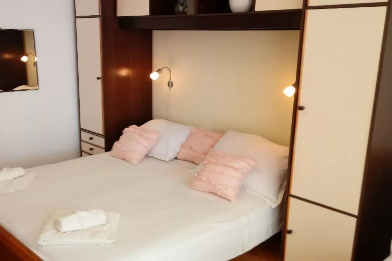 Apartments Jaman Dalmatica Čiovo - Two Bedroom Apartment with Sea View and Balcony-Slaapkamer