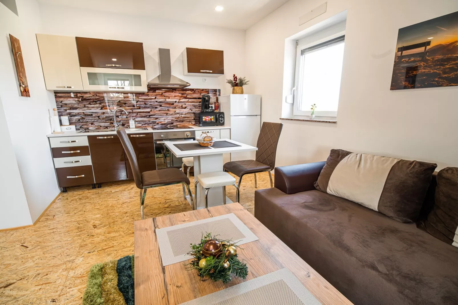 City Modern and Vibrant Apartments Ljubljana - Standard One Bedroom Apartment (owner A3)-Woonkamer