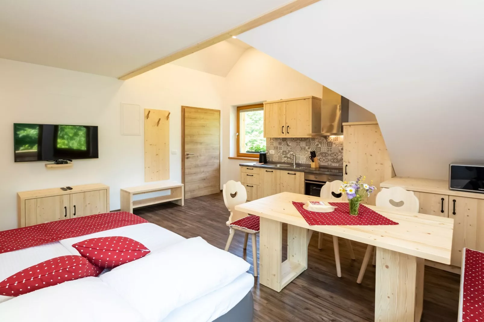 The Woodland Nook Apartments Bohinj - Standard Two Bedroom Apartment with Balcony (owner D)-Slaapkamer