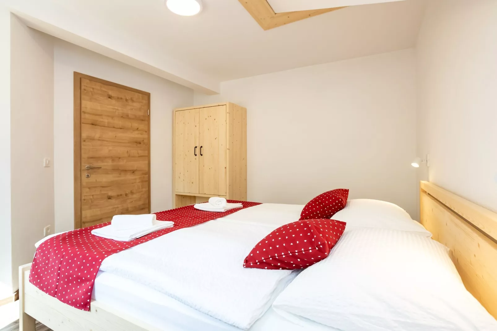 The Woodland Nook Apartments Bohinj - One Bedroom Apartment (owner E)-Slaapkamer