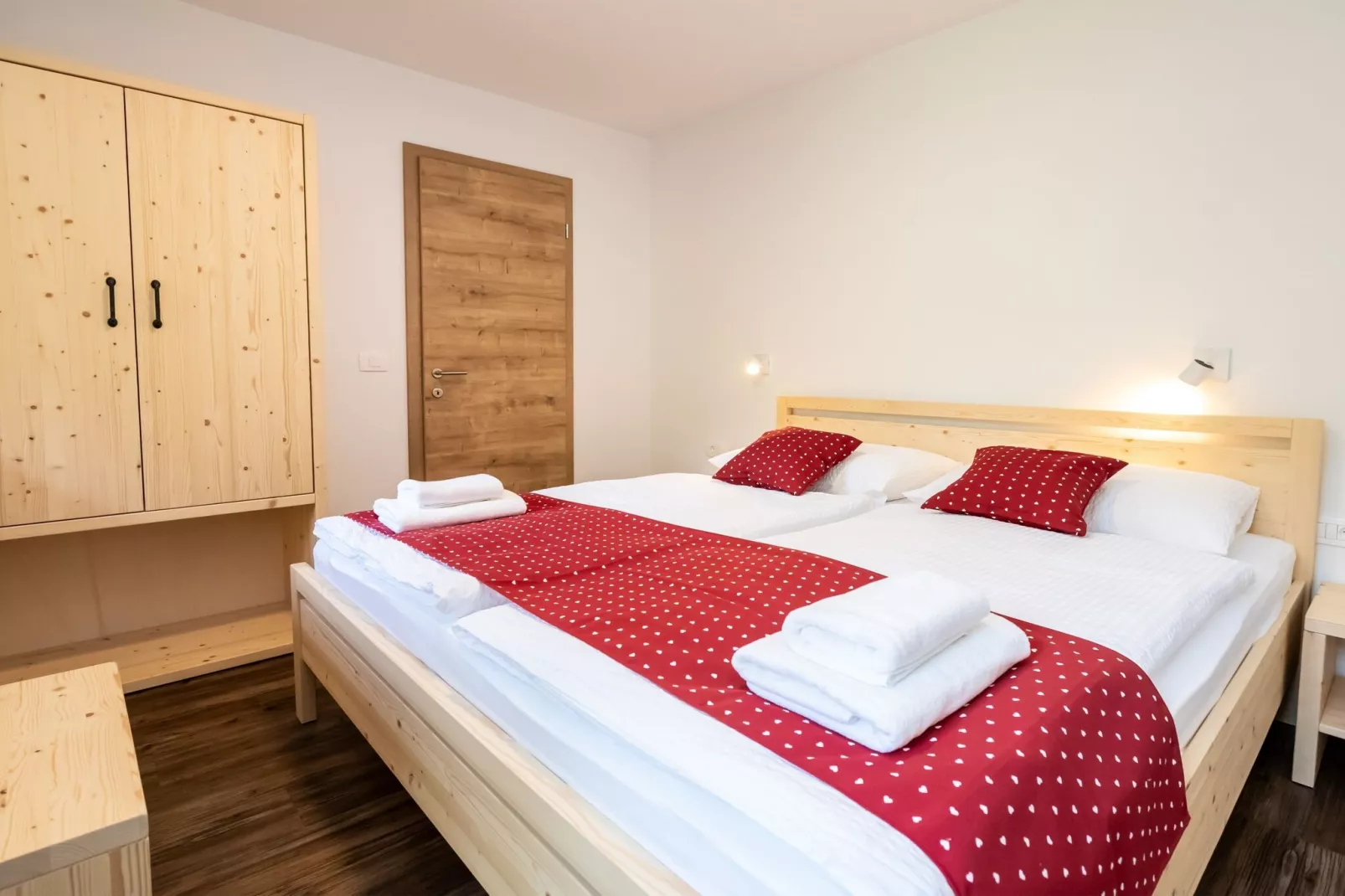 The Woodland Nook Apartments Bohinj - Comfort Two Bedroom Apartment with Balcony (owner F)-Slaapkamer