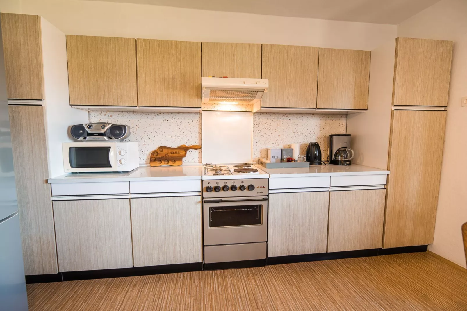 Bloomfield Retreat Country House with Sauna - Three Bedroom Country House-Keuken