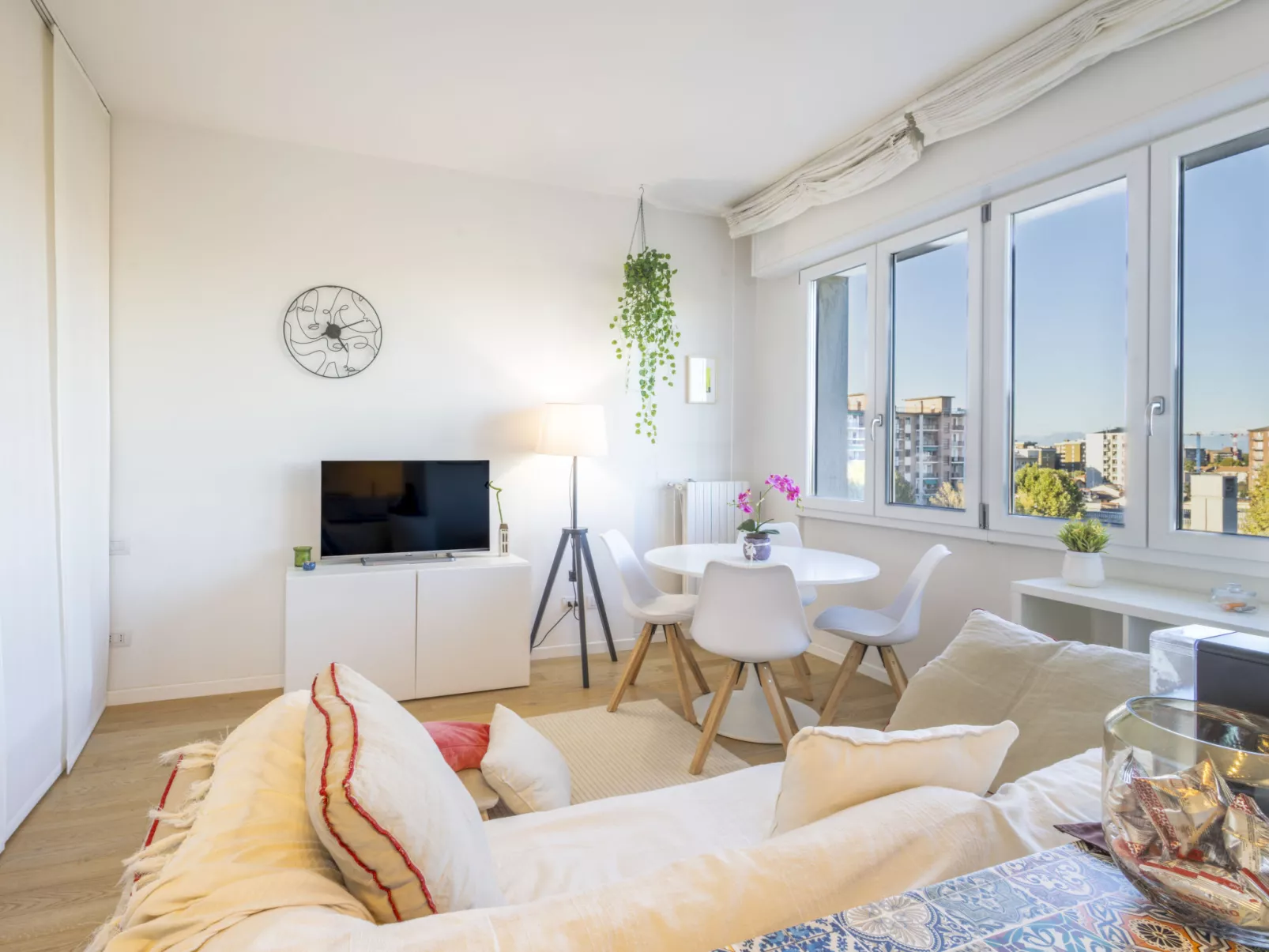 San Donato Open Space-Binnen