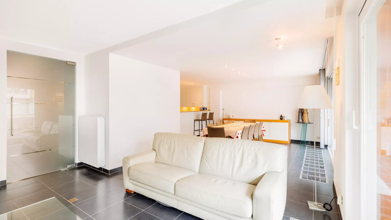 Brit Eerste-Woonkamer