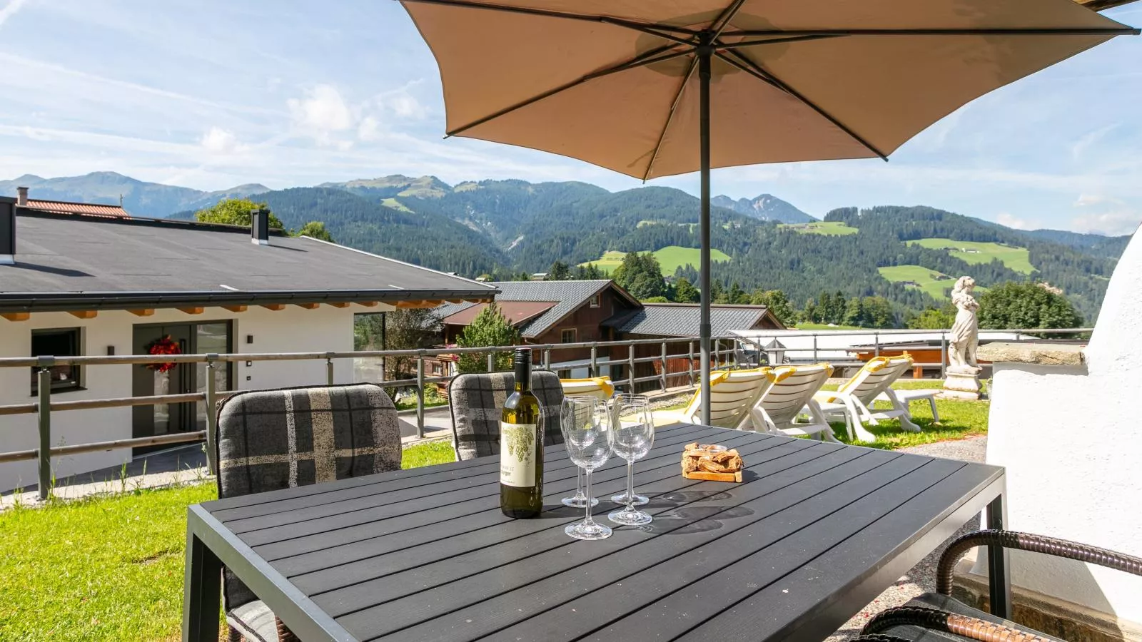 Landhaus Marchfeld Top 4  Top 5-Terrasbalkon