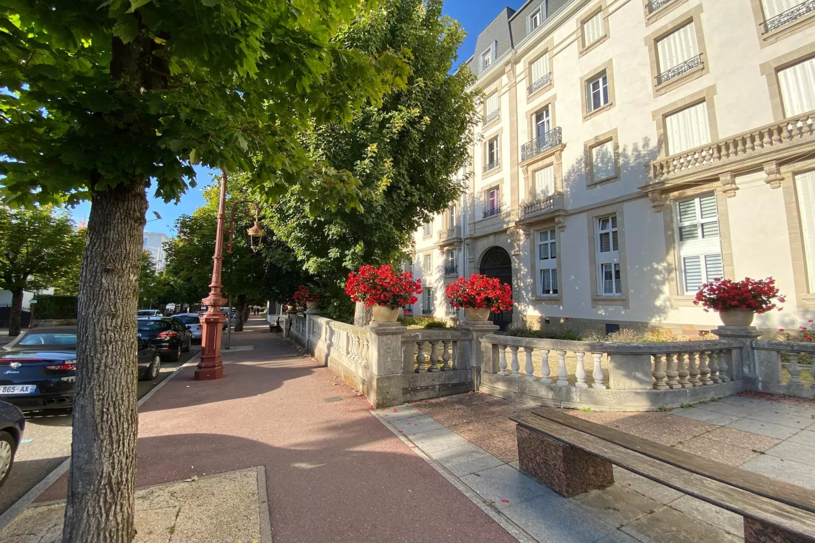 Appartement avec rooftop terrace-Buitenkant zomer