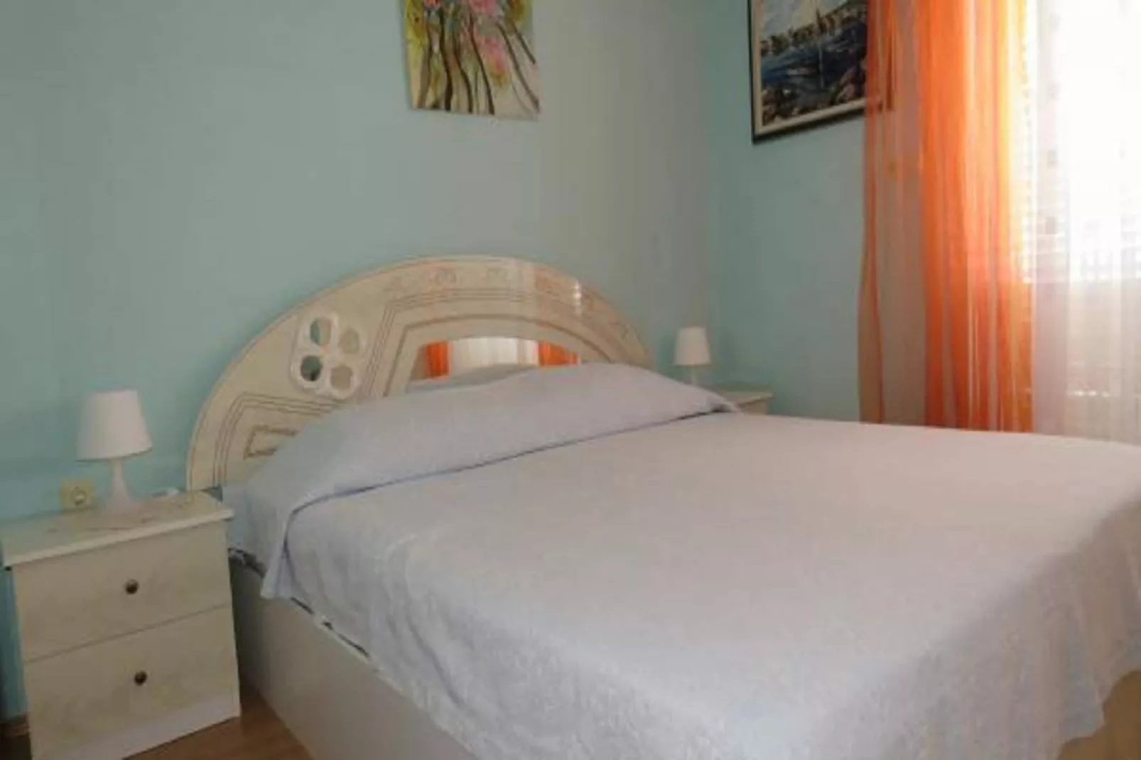 Serene Barbat Escape with Just Minutes from the Beach - One Bedroom Apartment with Balcony 1-Slaapkamer