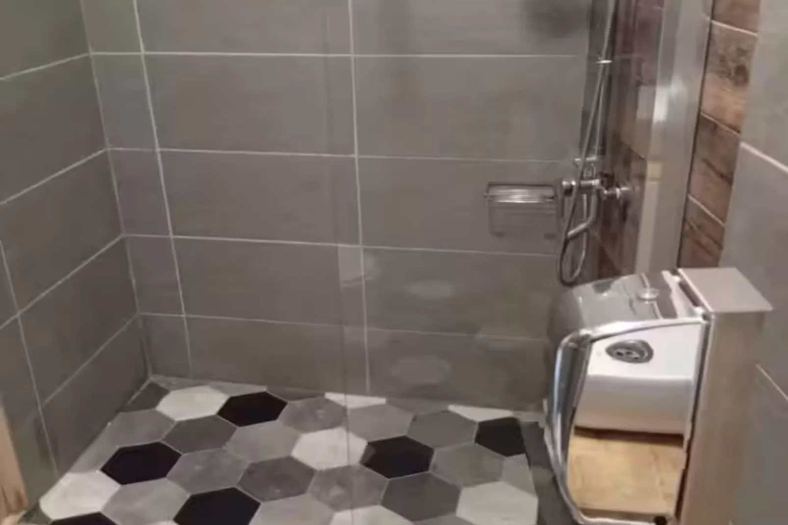 Twin Room 1-Badkamer