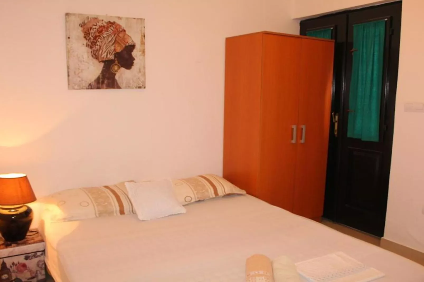 City & Sea Escape – A Perfect Stay in Herceg Novi - Two Bedroom Apartment with Seaview-Slaapkamer