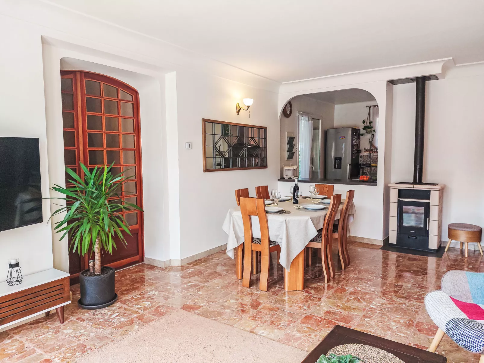 Les Pierres Fleuries-Binnen