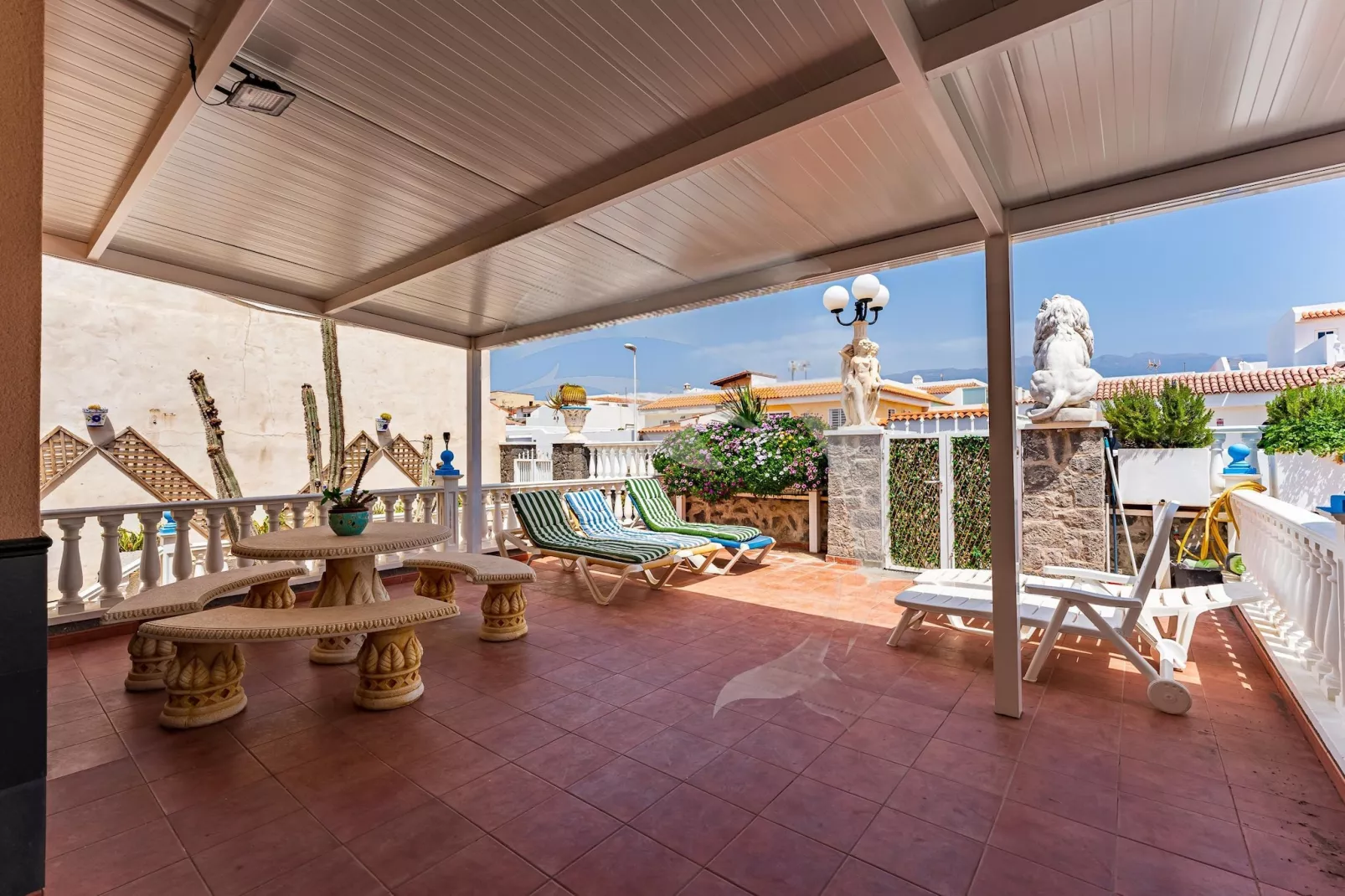 Delfin 14 Vista Jardin 2d-Terrasbalkon