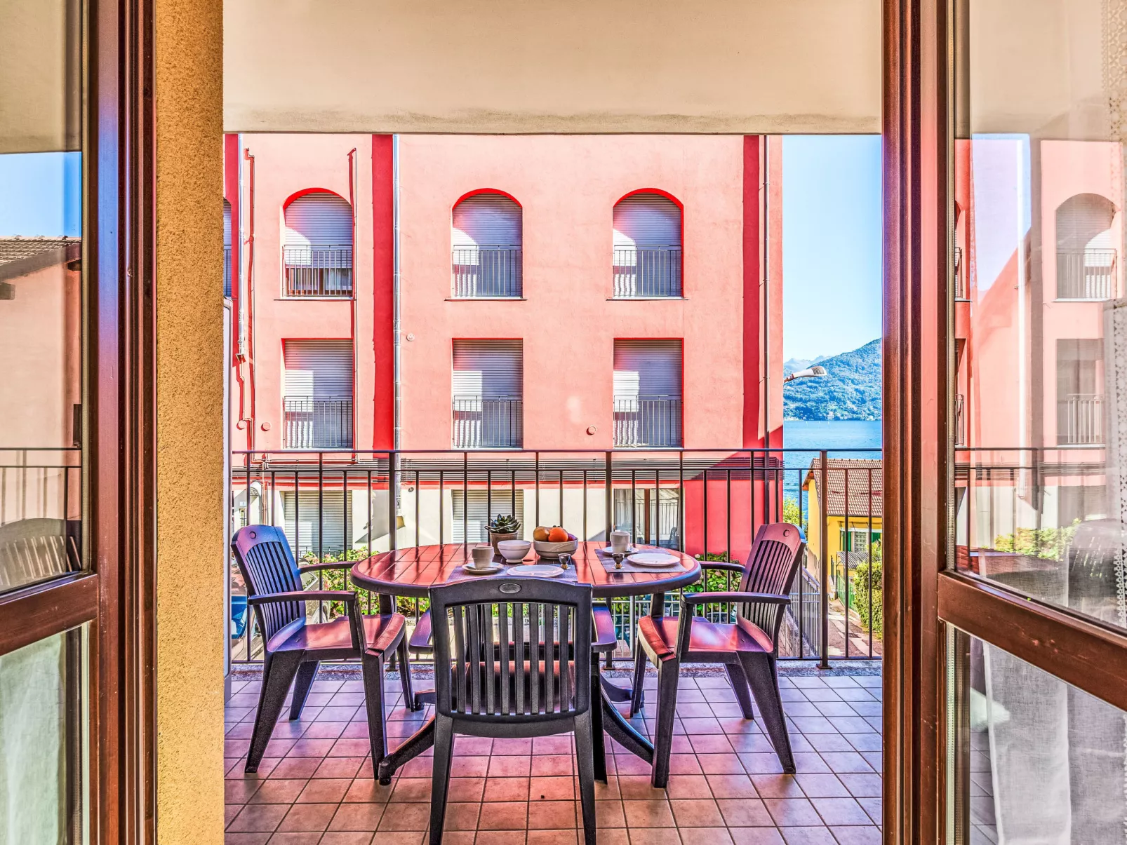 Villaggio Lago di Como-Buiten