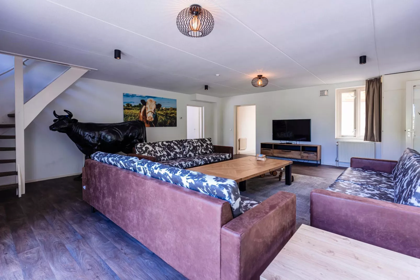 16 - Persons Family bungalow-Woonkamer