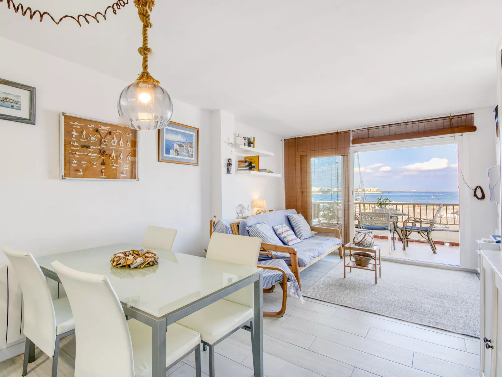 Port L'escala-Binnen