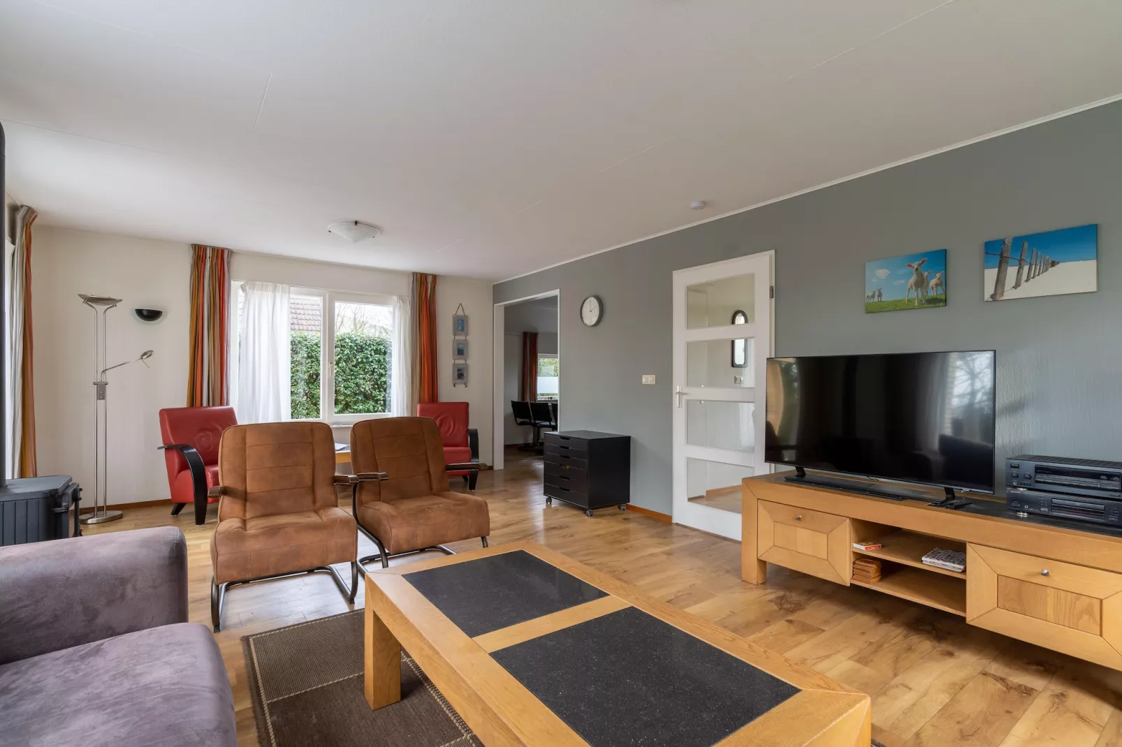 Kamperfoelie 43-Woonkamer