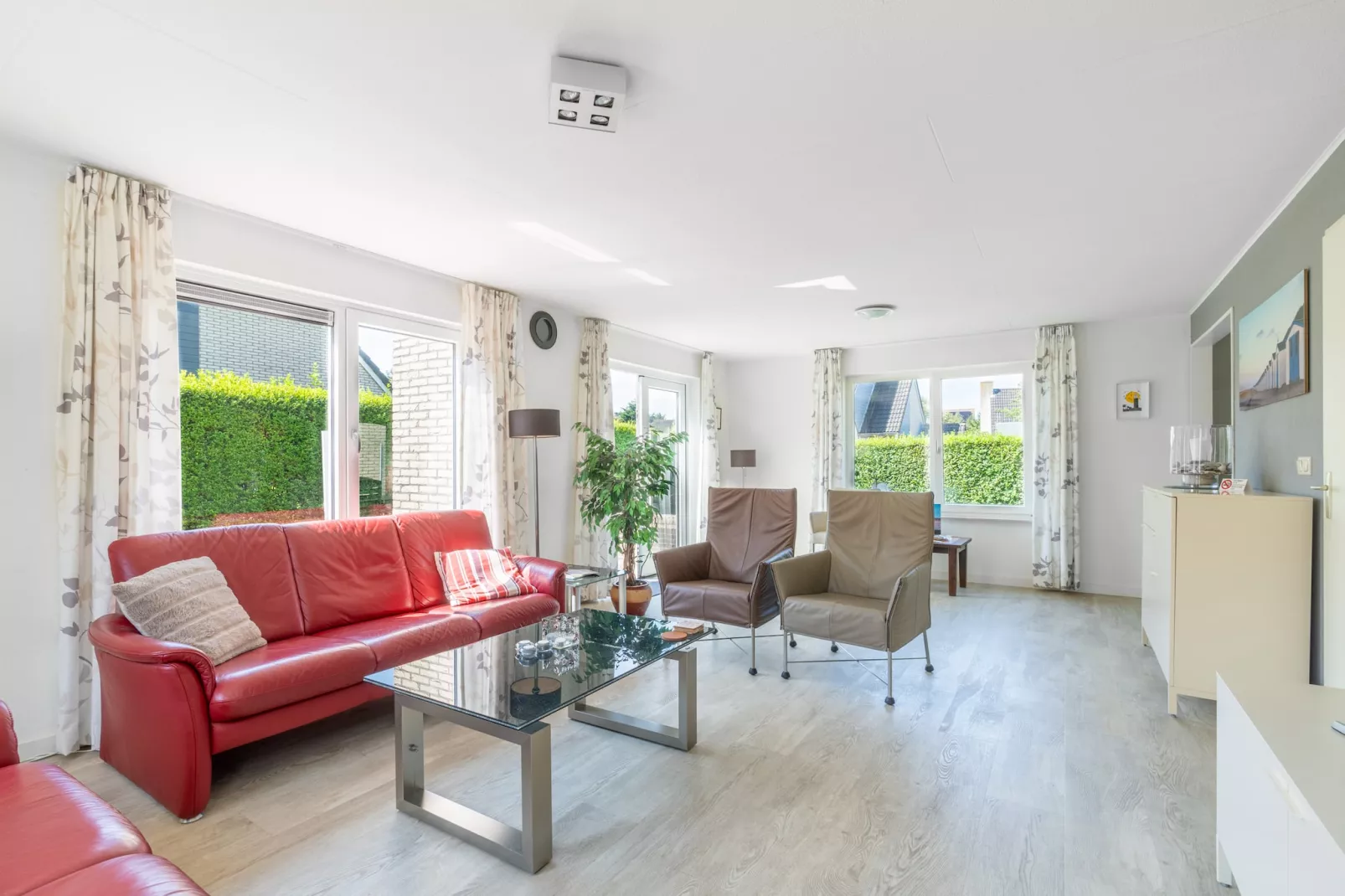 Kamperfoelie 77-Woonkamer