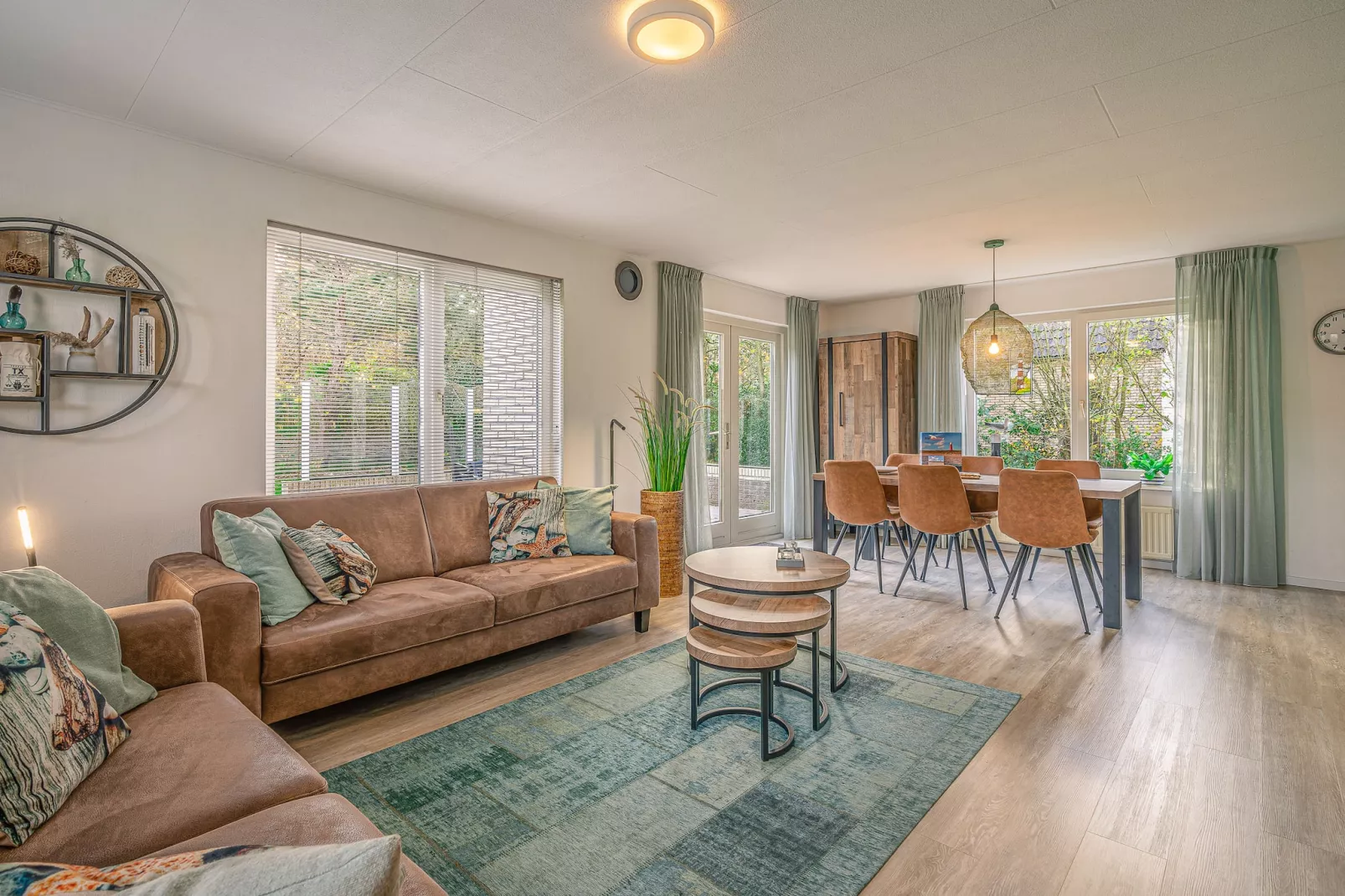 Kamperfoelie 27-Woonkamer