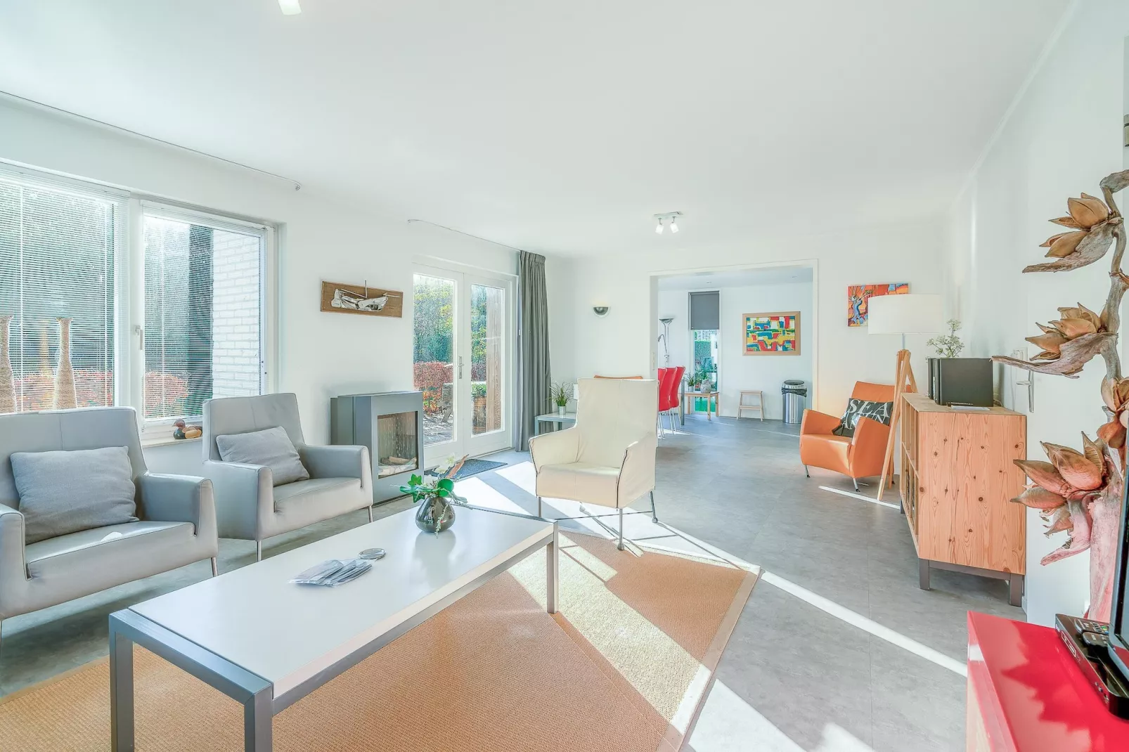 Kamperfoelie 93-Woonkamer