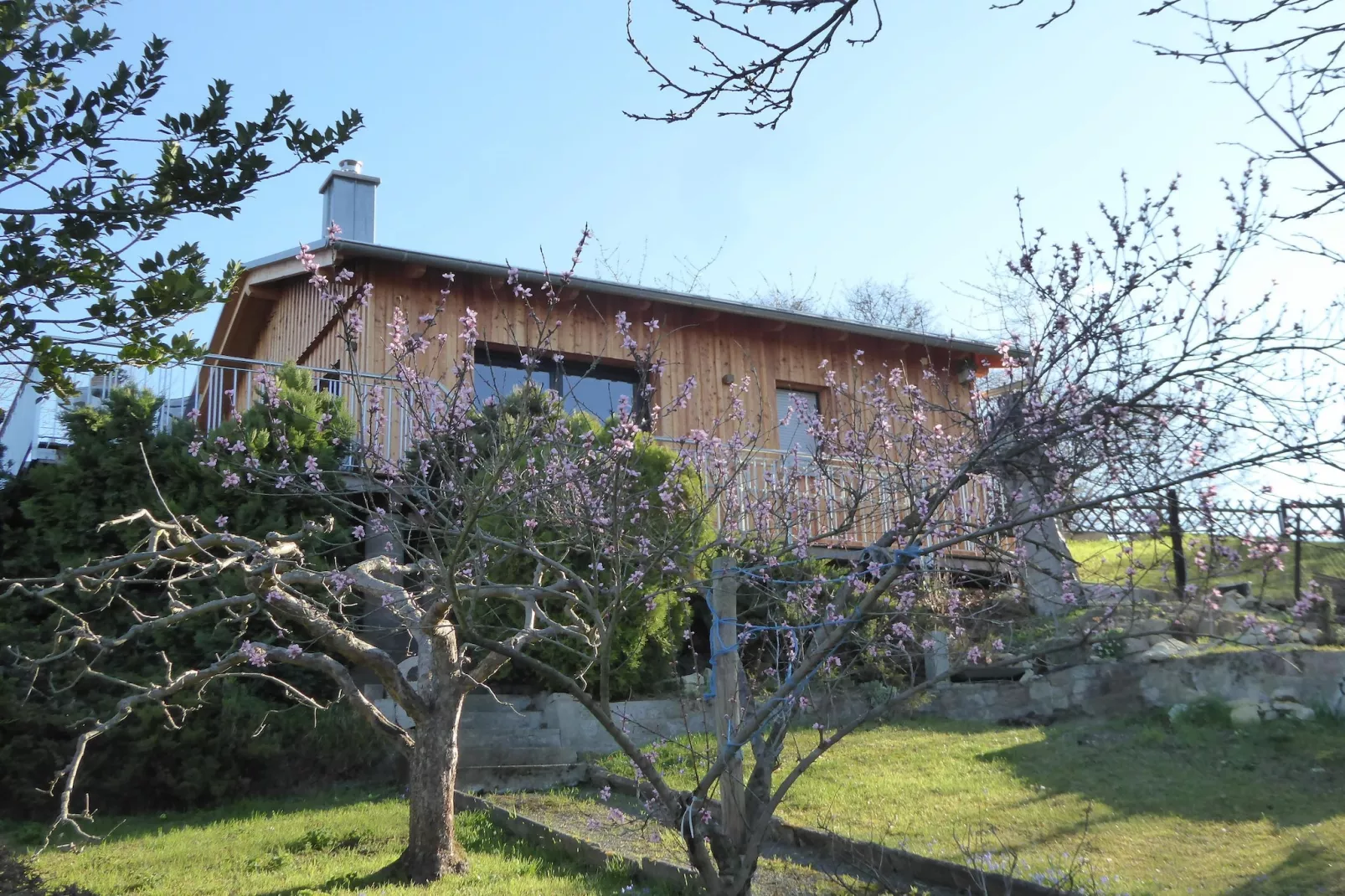 Teufelsmauerblick-Buitenkant zomer