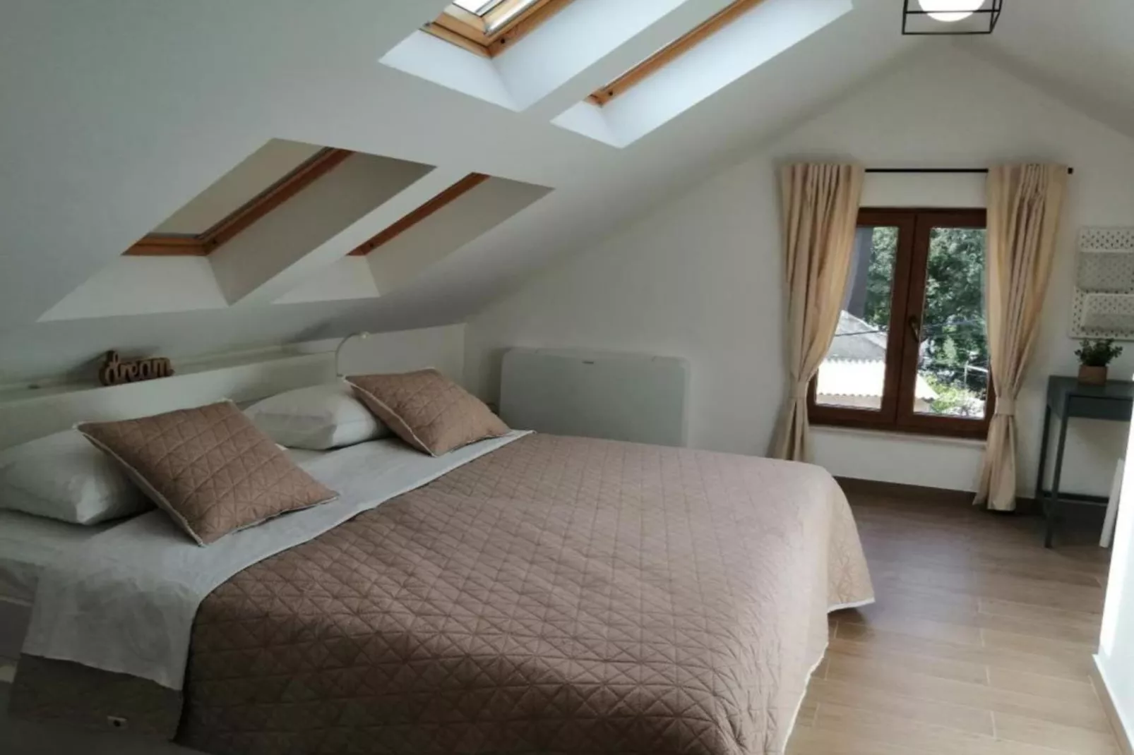 House Serenity with Pool