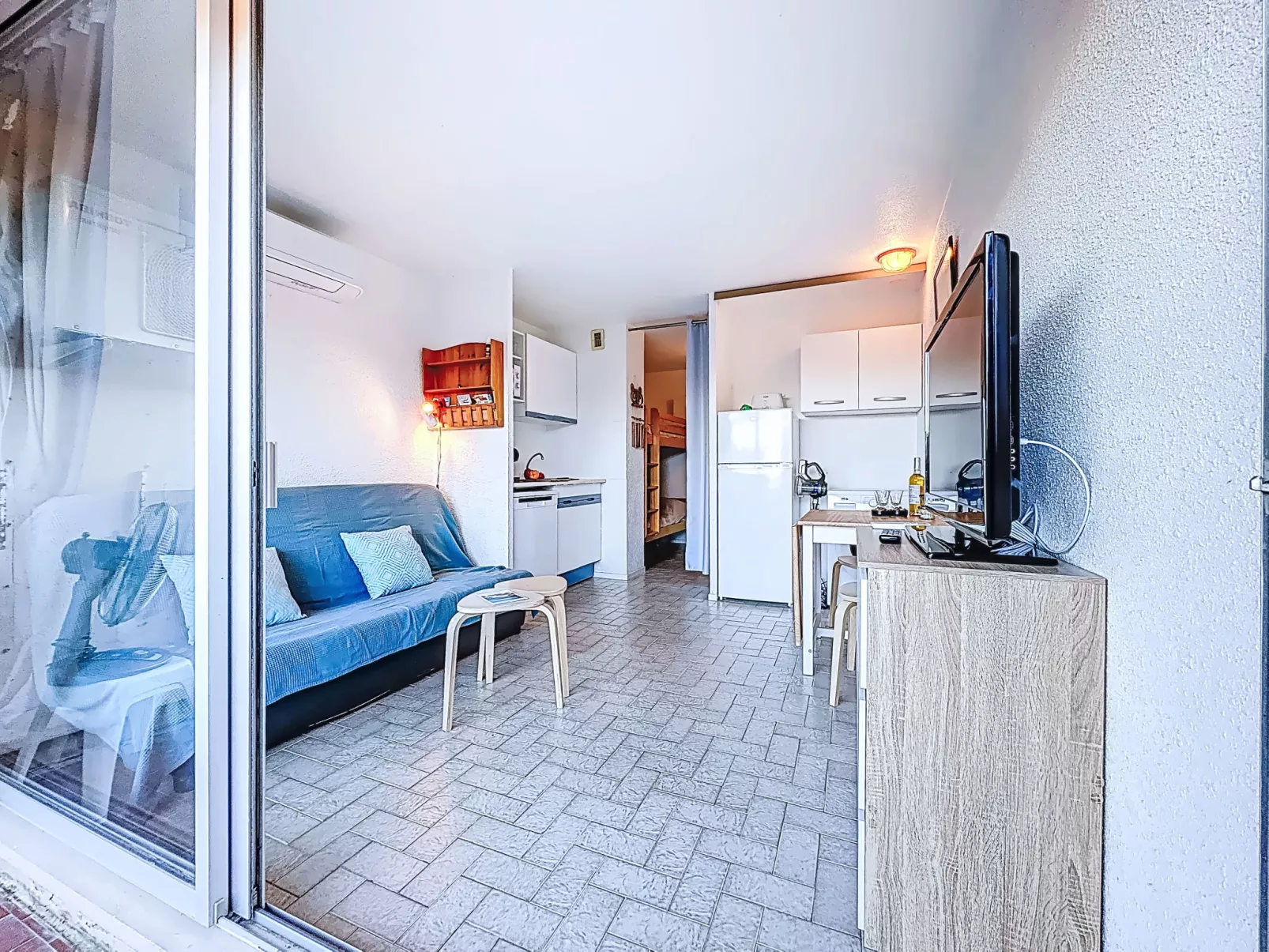 Le Lagon Bleu-Binnen