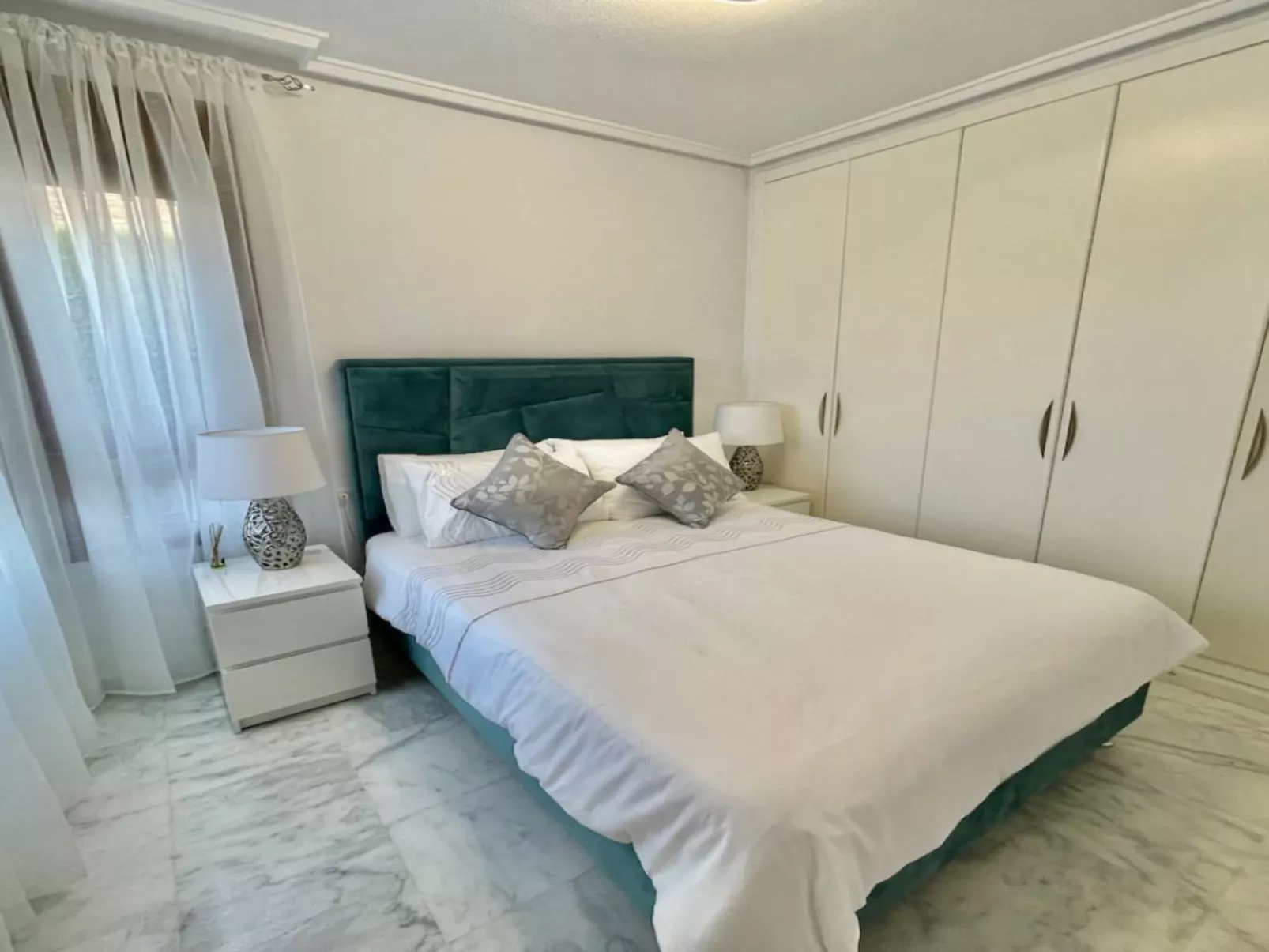 La Finca Frontline-Binnen