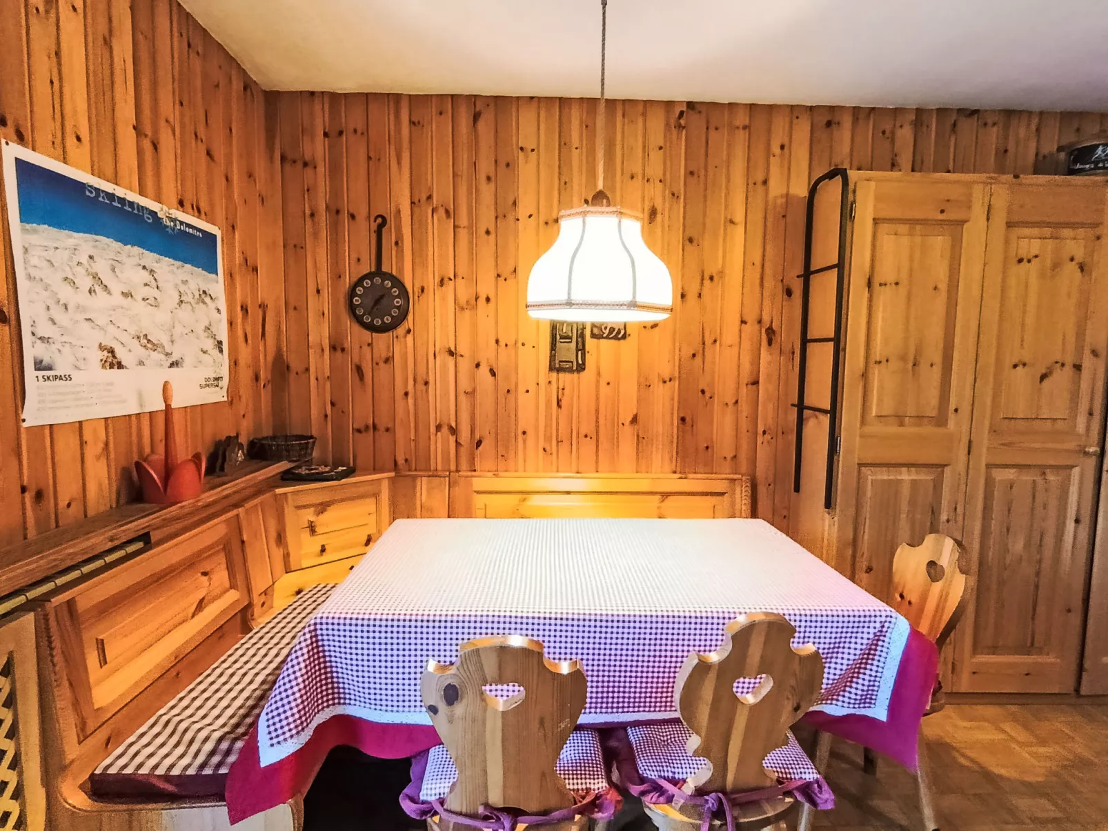 Nuccia Navalge-Binnen